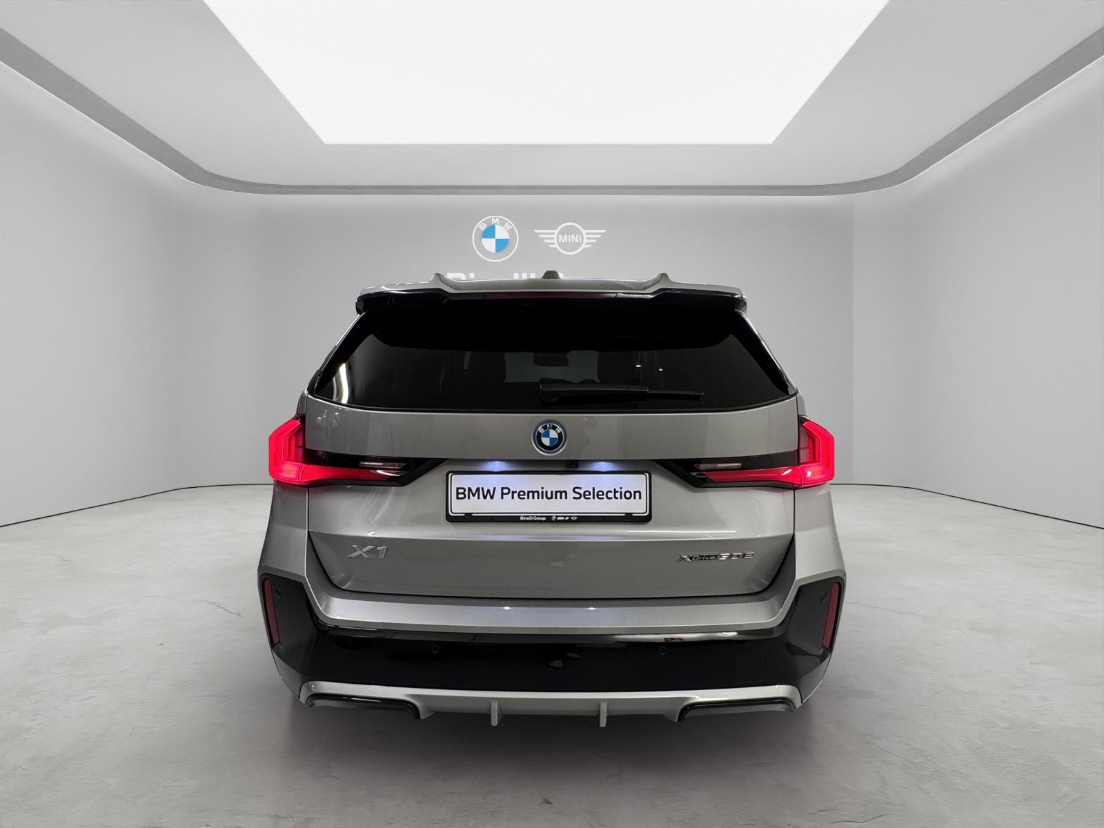 BMW X1 30e xDrive-image-3
