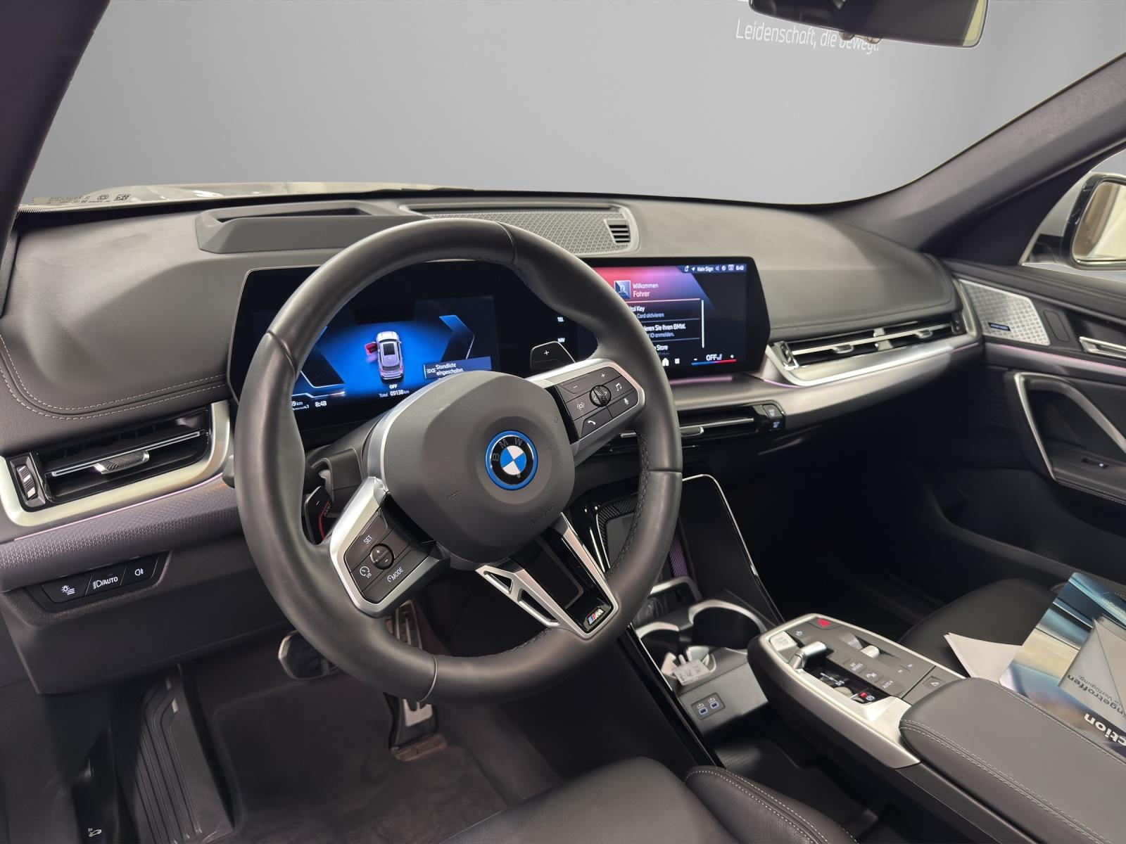 BMW X1 30e xDrive-image-11