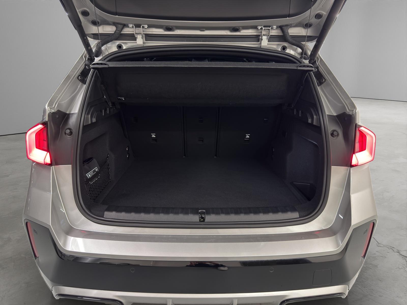 BMW X1 30e xDrive-image-9