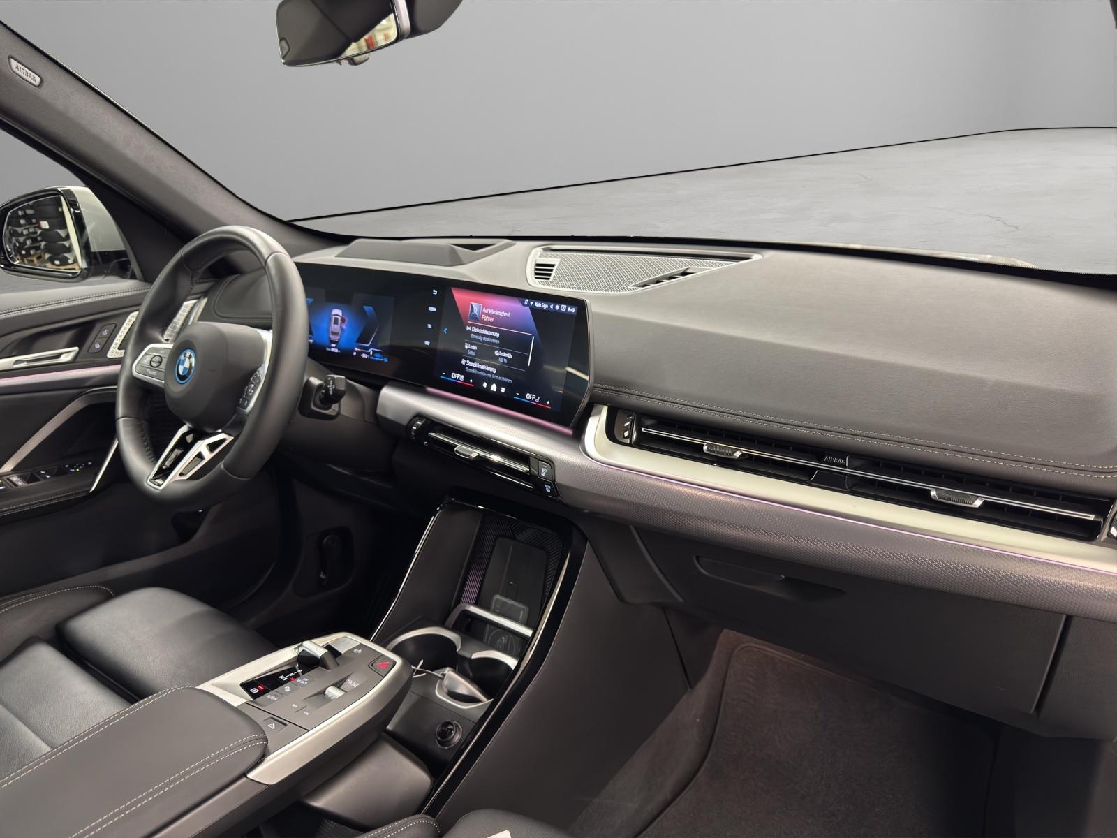 BMW X1 30e xDrive-image-17