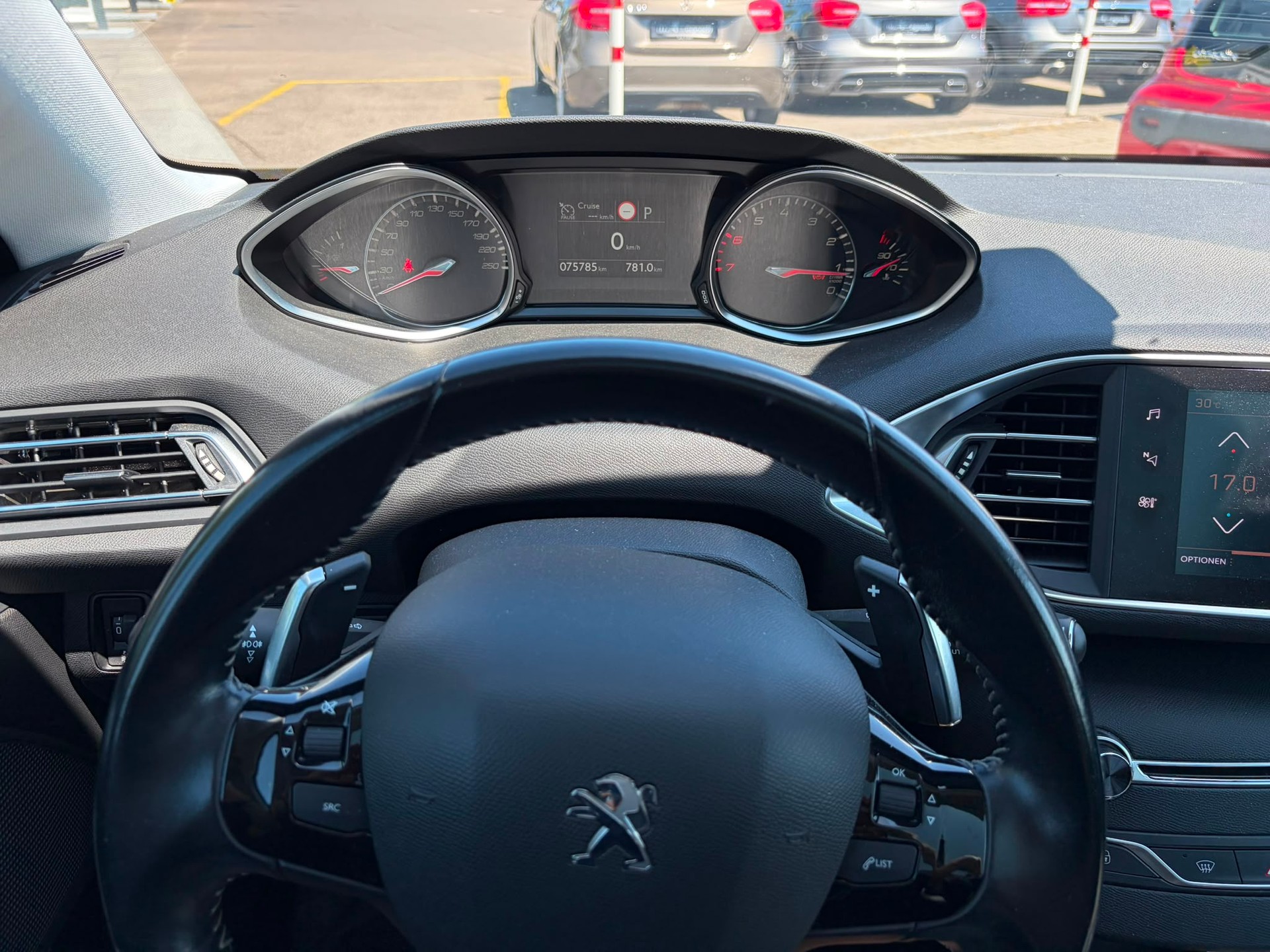 PEUGEOT 308 SW 1.2 Pure Tech Allure EAT8-image-10