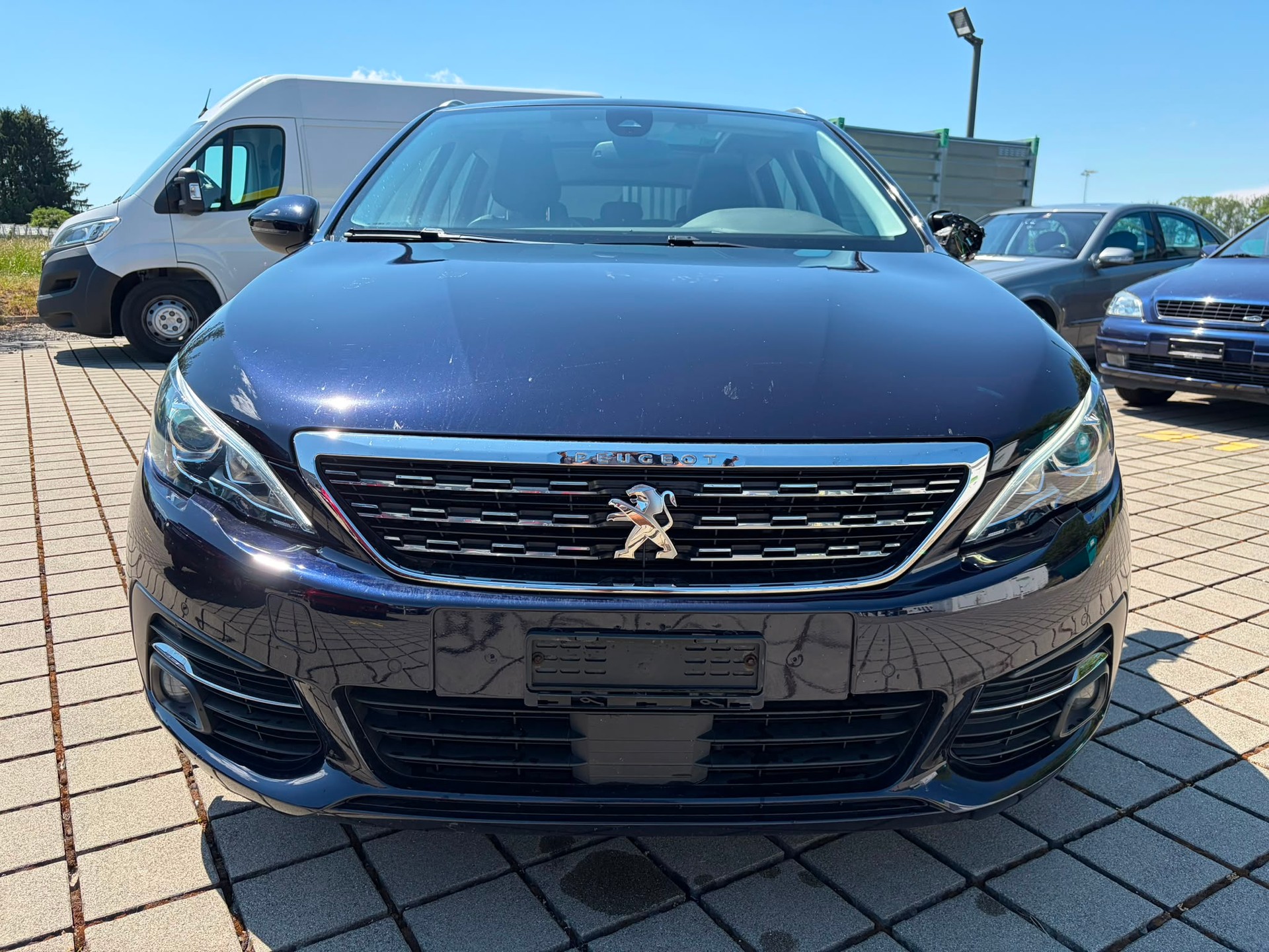PEUGEOT 308 SW 1.2 Pure Tech Allure EAT8-image-1