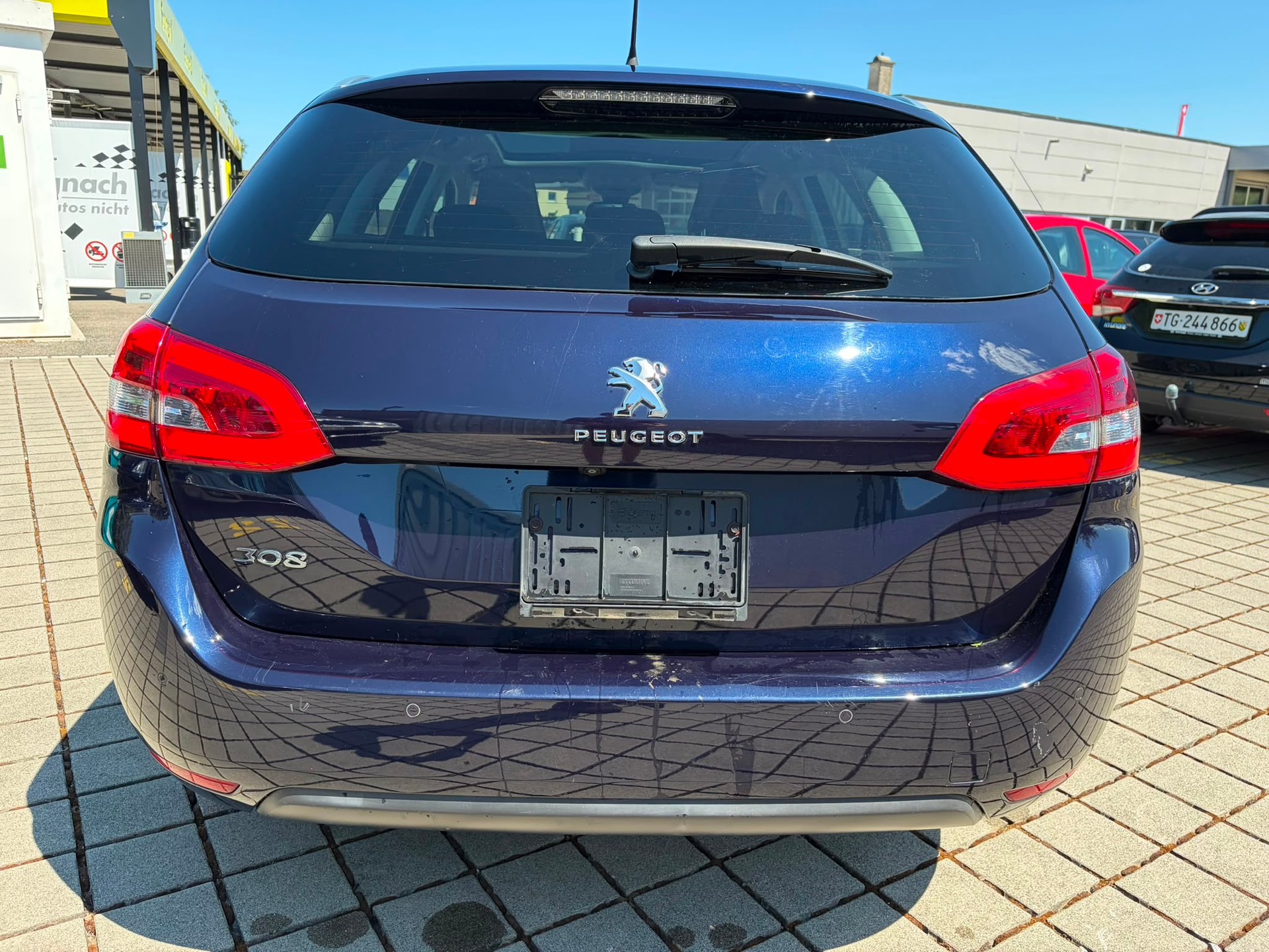 PEUGEOT 308 SW 1.2 Pure Tech Allure EAT8-image-6