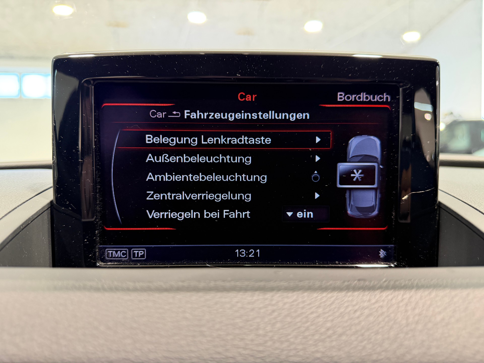 AUDI Q3 2.0 TFSI quattro S-tronic-image-29