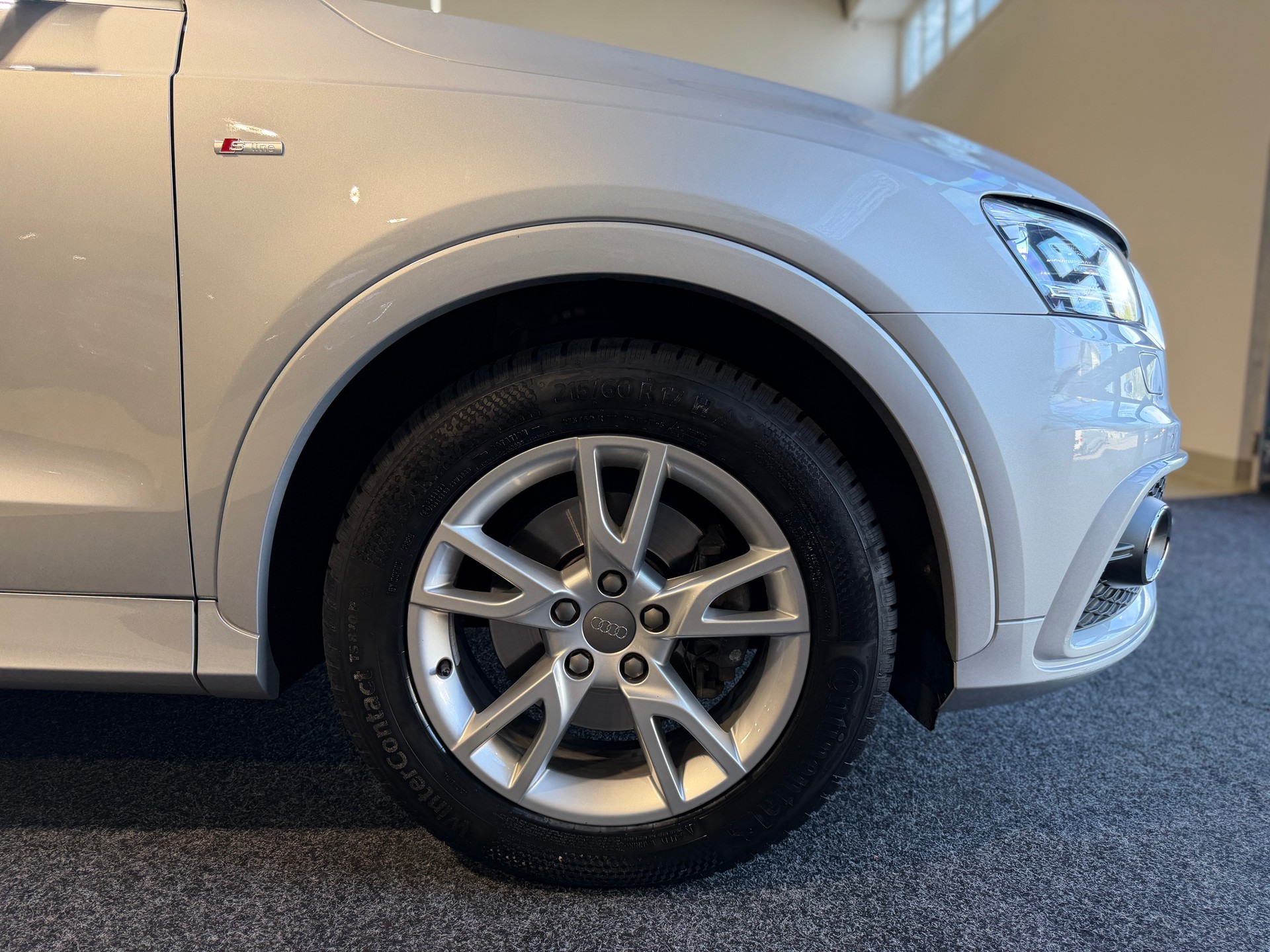 AUDI Q3 2.0 TFSI quattro S-tronic-image-11