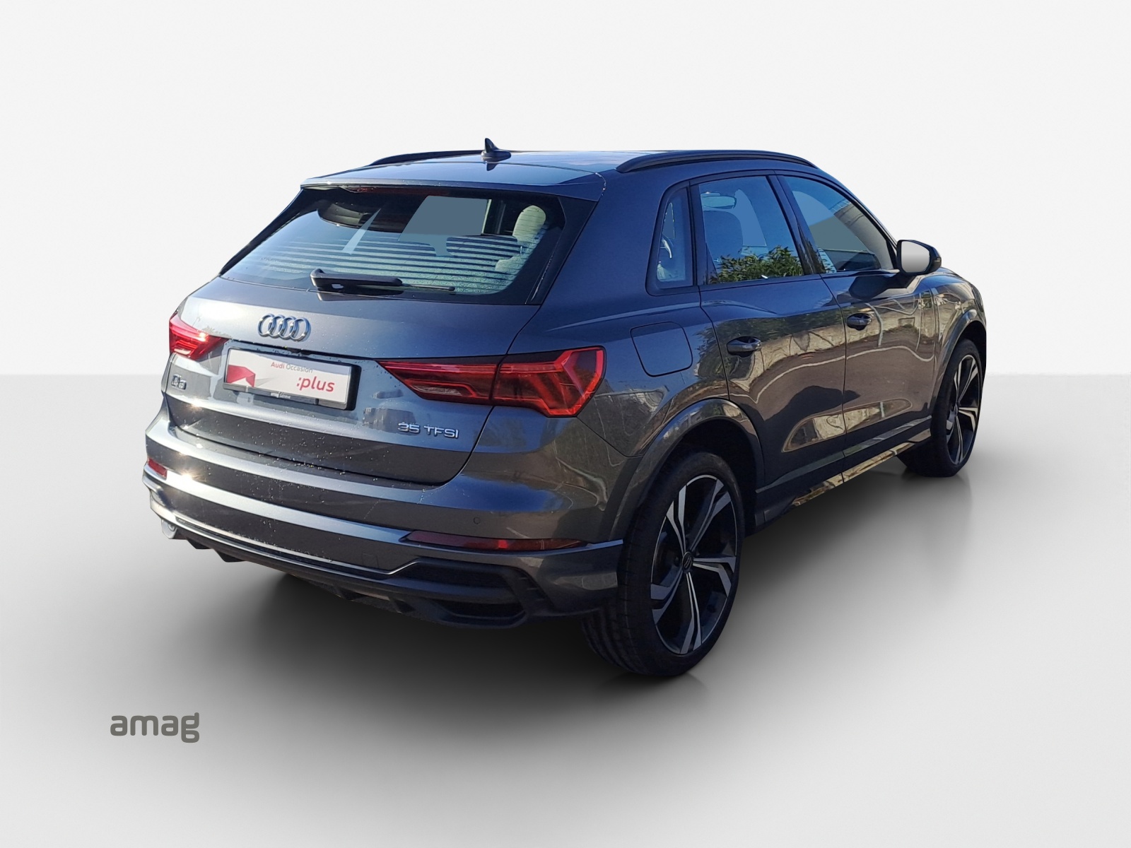 AUDI Q3 35 TFSI S line Attraction S-tronic-image-4