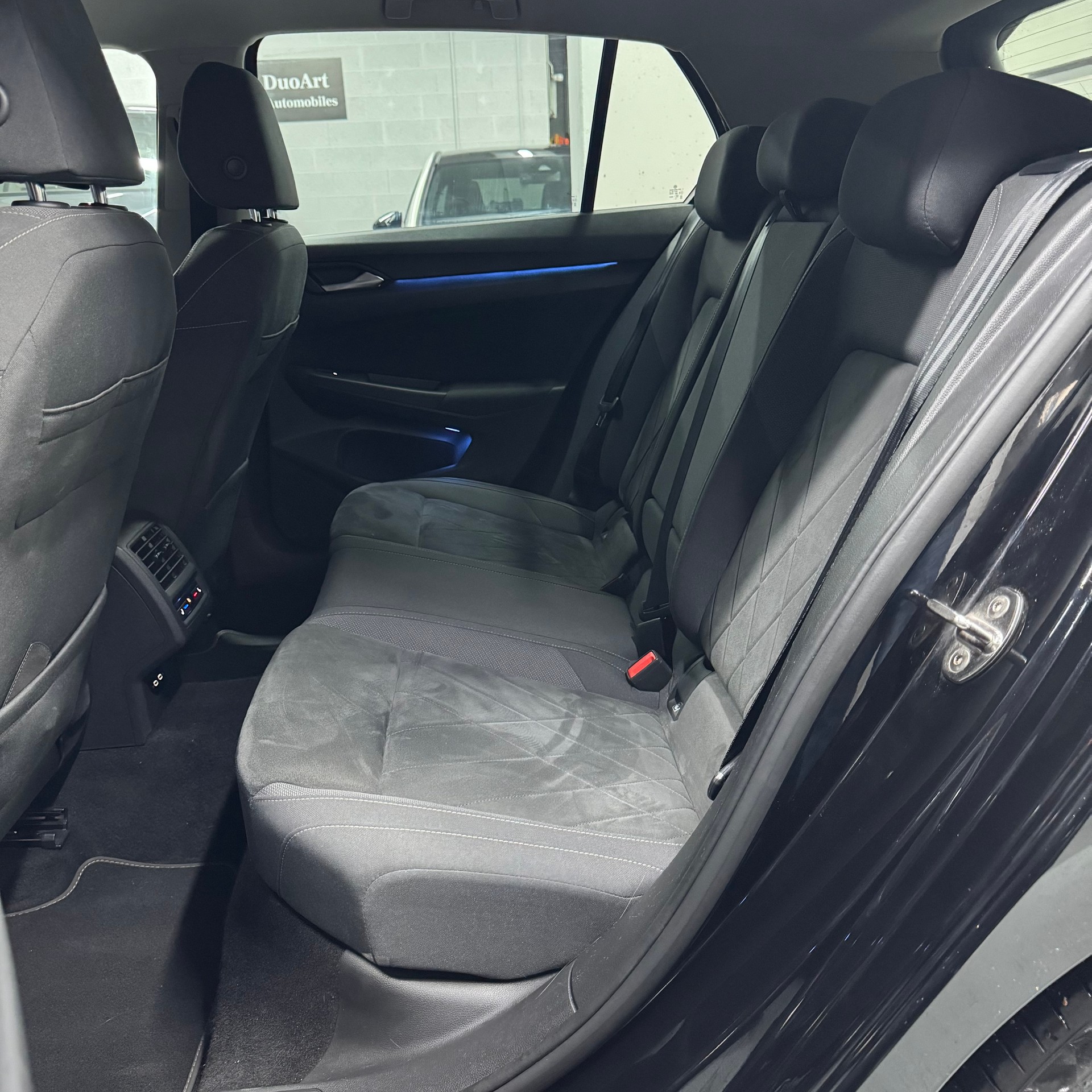 VW Golf 8 2.0 TDI Style DSG-image-17