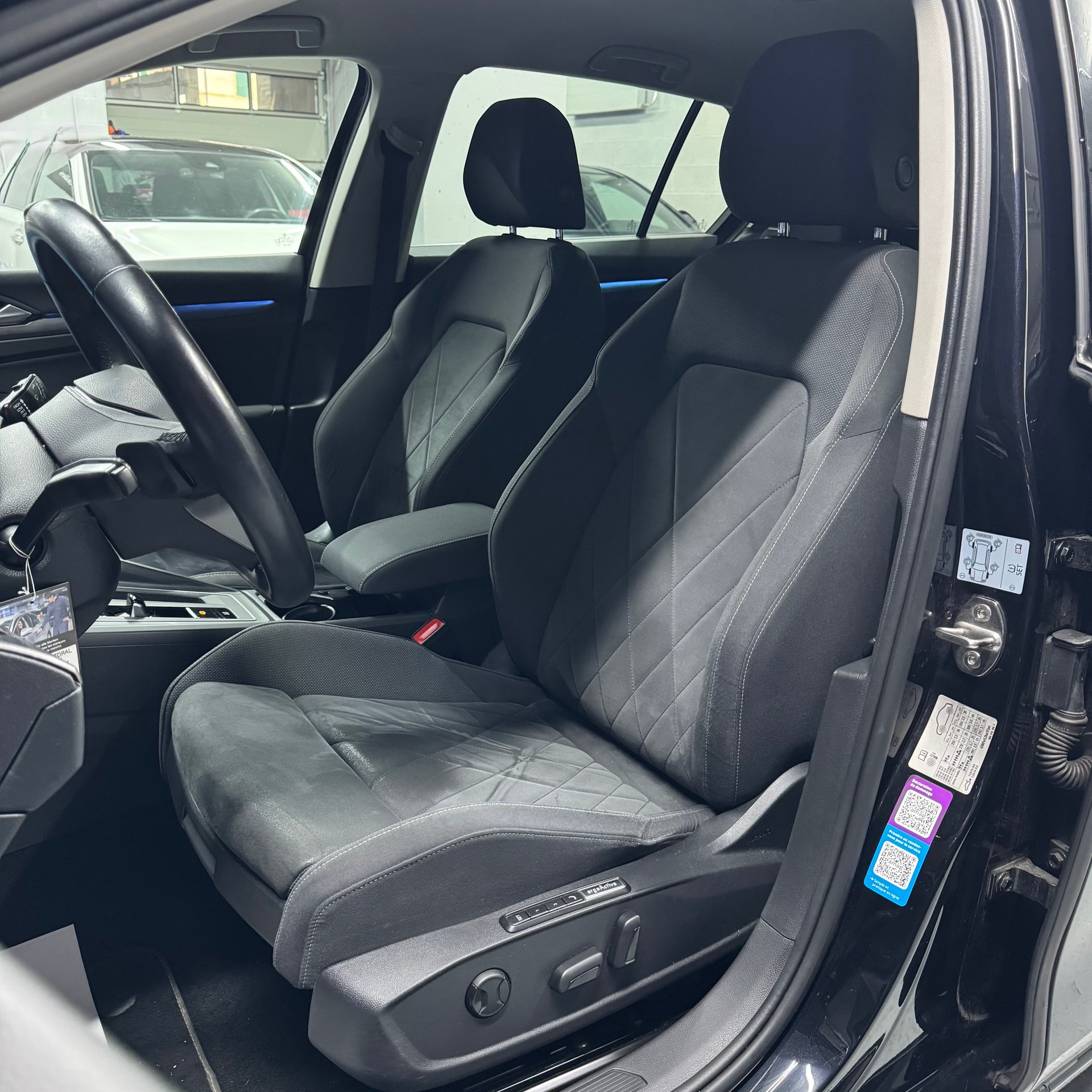 VW Golf 8 2.0 TDI Style DSG-image-16
