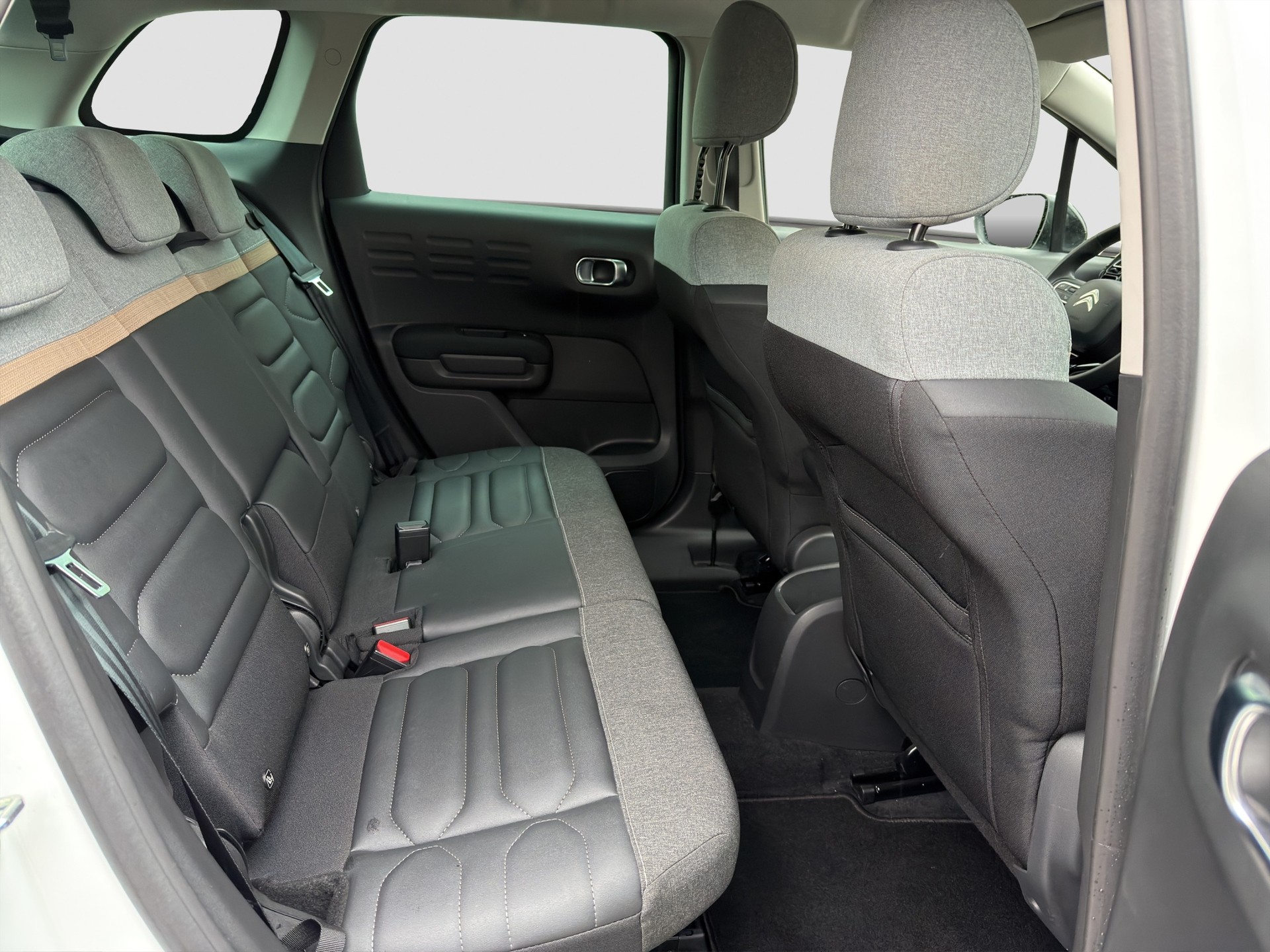 CITROEN C3 Aircross 1.2i PureTech Swiss Edition EAT6-image-13