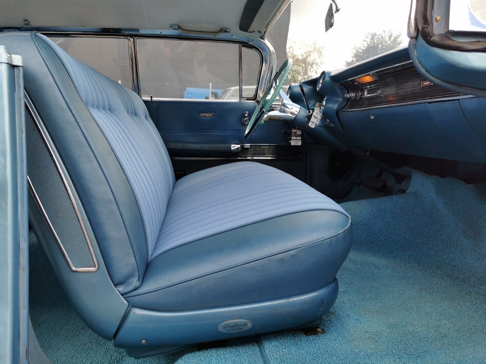 CADILLAC Serie 62 Sedan 4 door 6.4 V8-image-8
