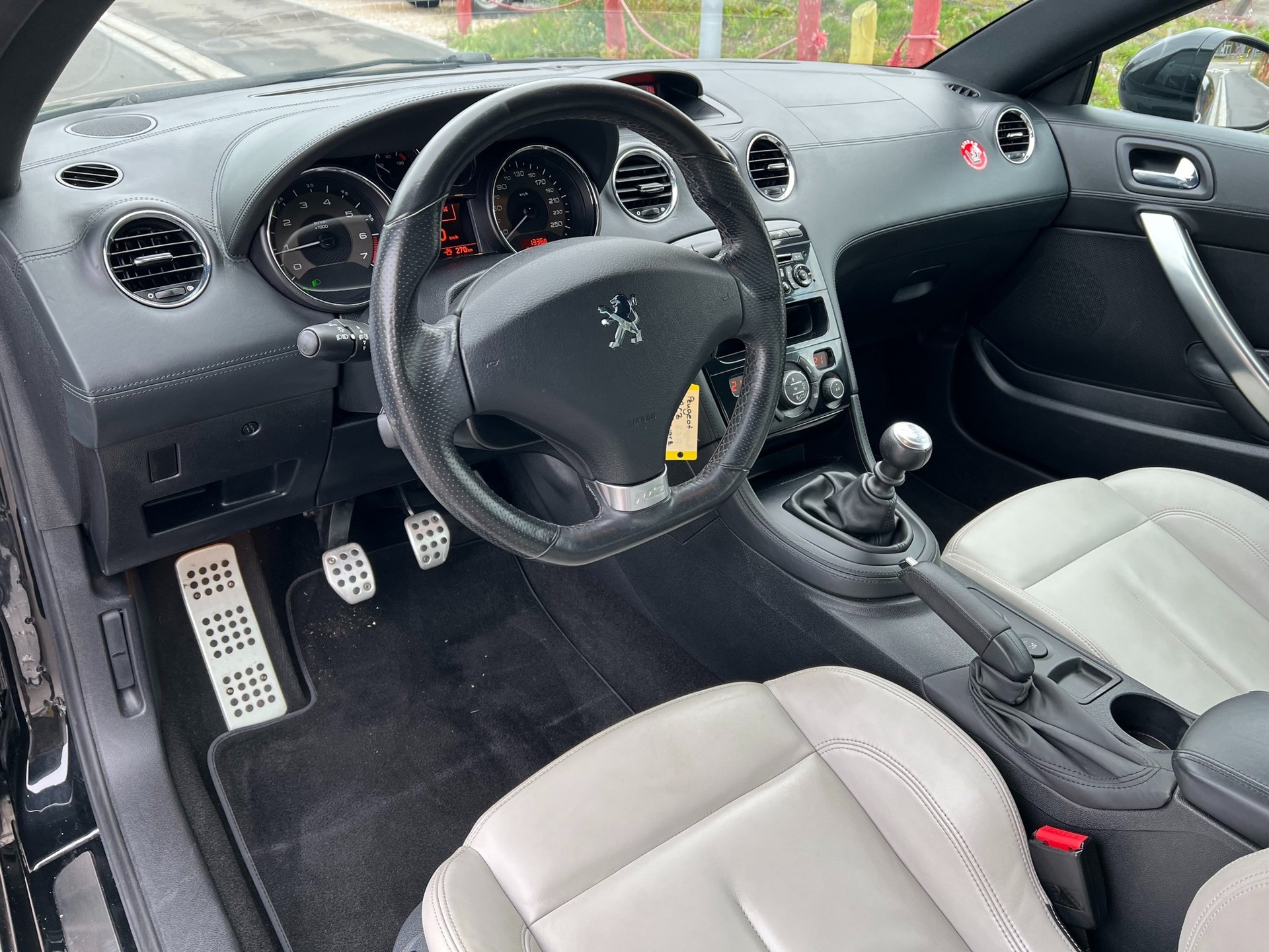 PEUGEOT RCZ 1.6 Turbo-image-9