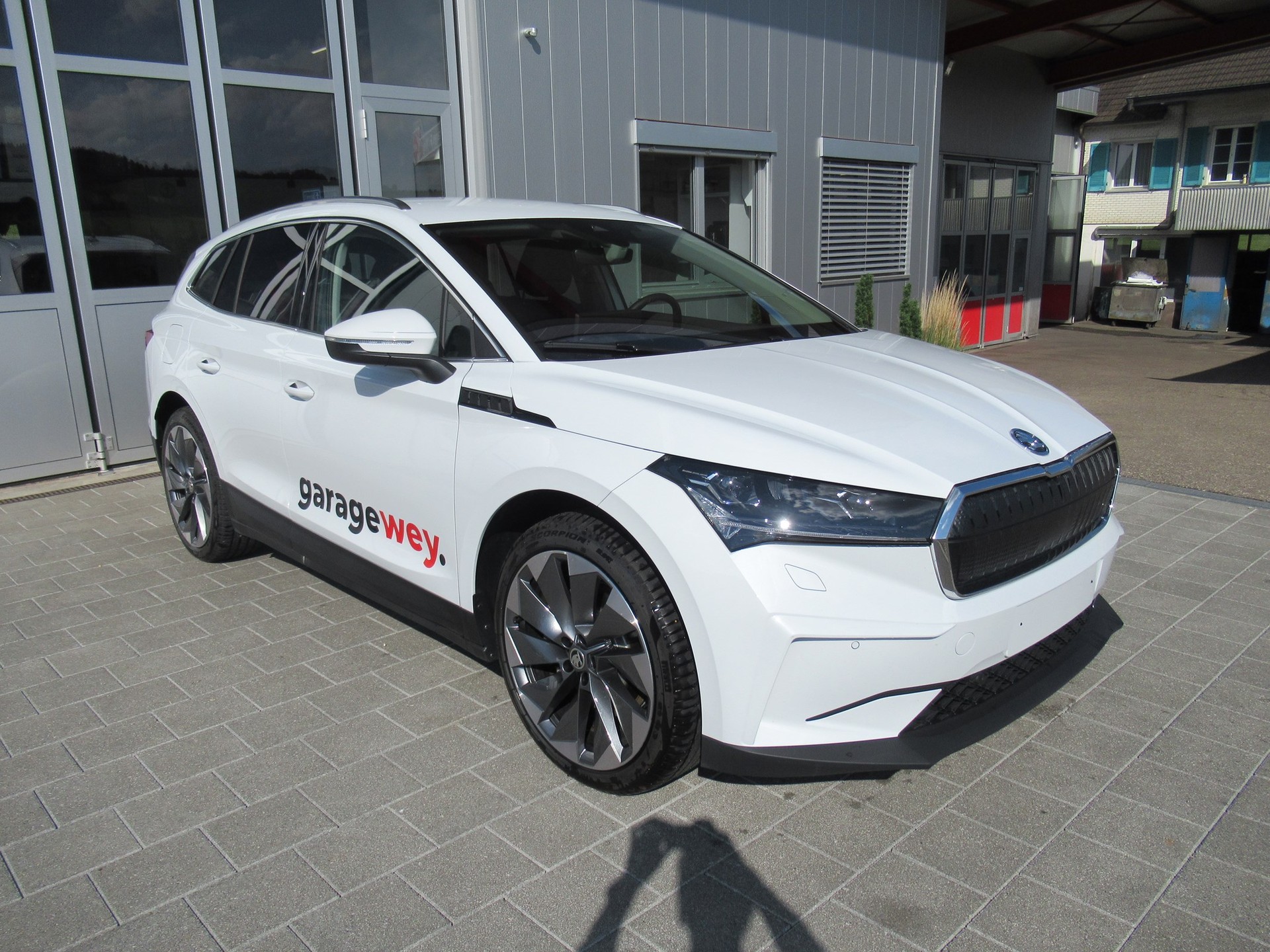 SKODA Enyaq iV 80-image-1