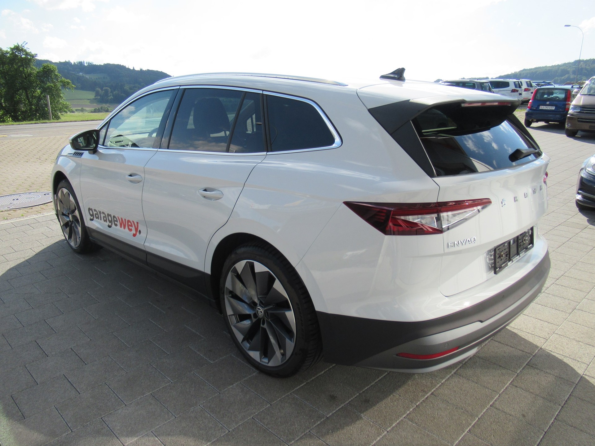 SKODA Enyaq iV 80-image-4