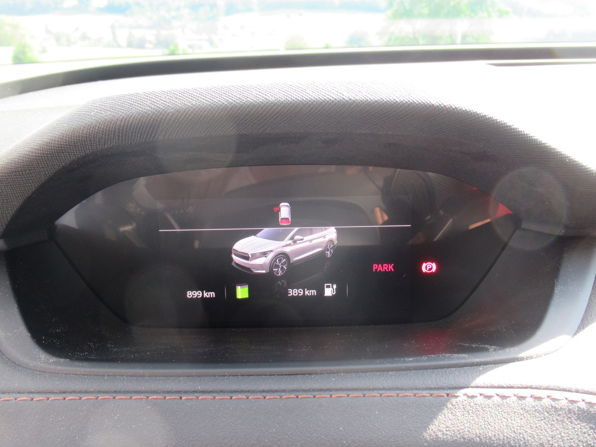 SKODA Enyaq iV 80-image-9