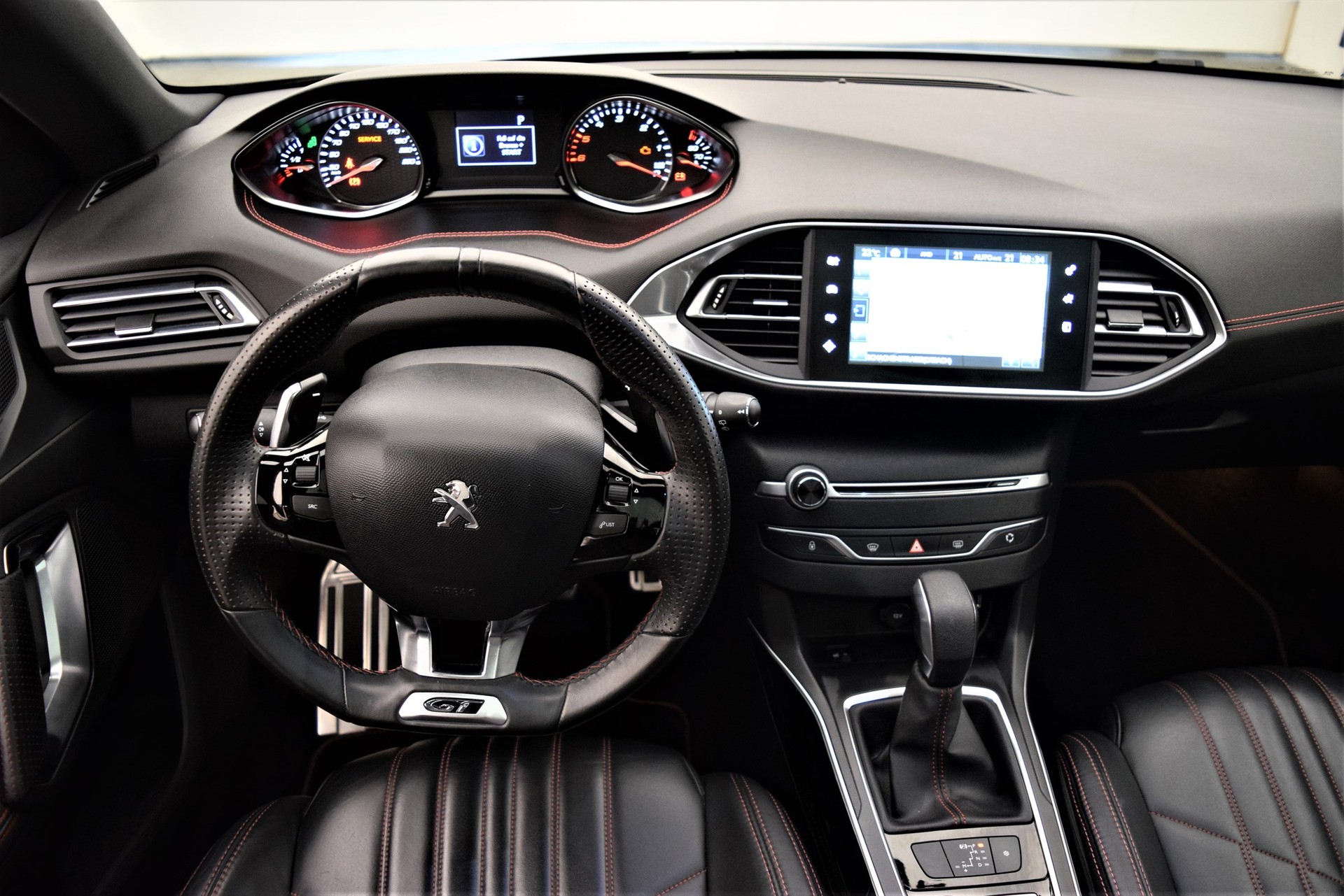 PEUGEOT 308 SW 2.0 BlueHDI GT-image-9