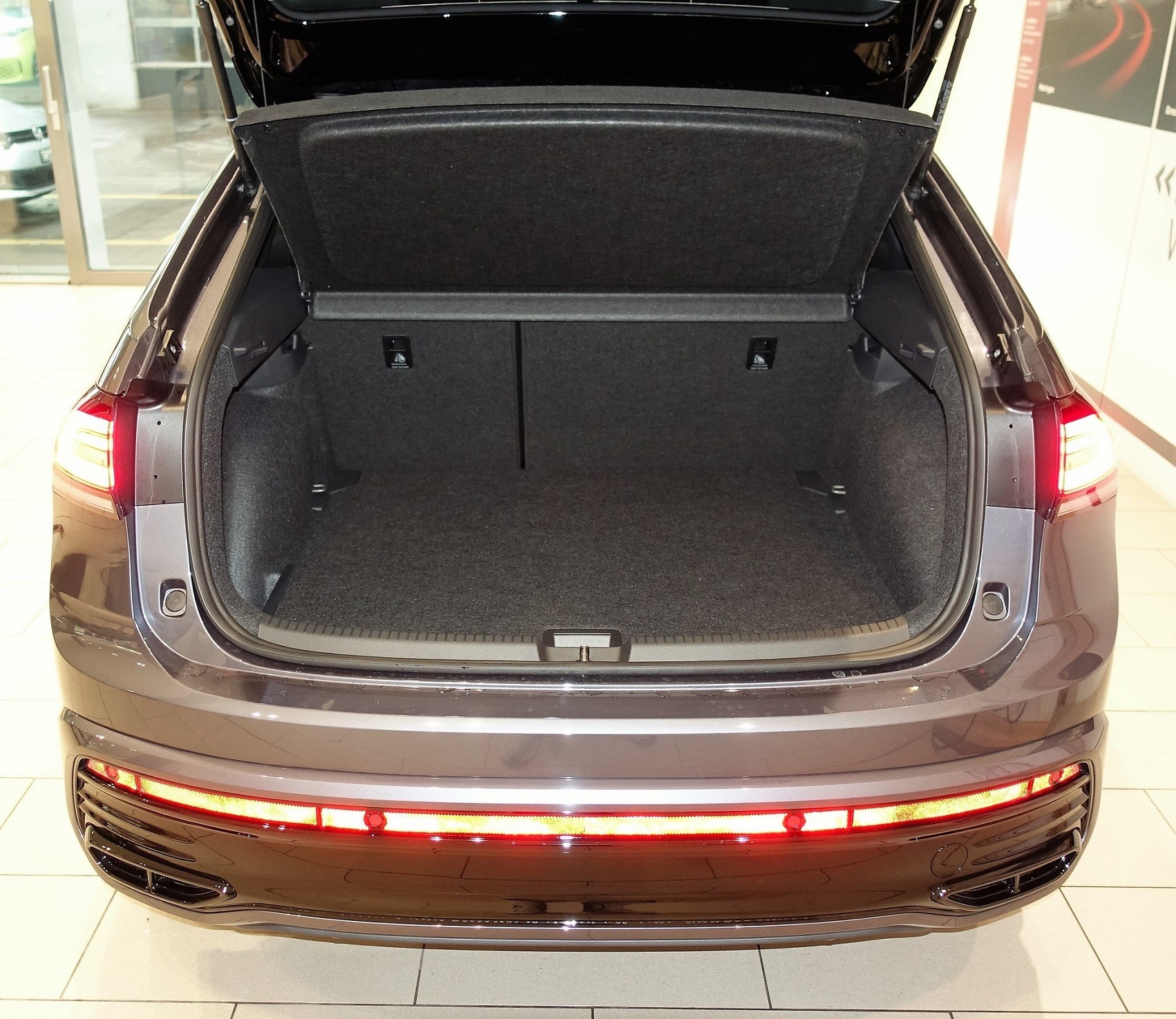 VW Taigo 1.5 TSI R-Line DSG-image-3