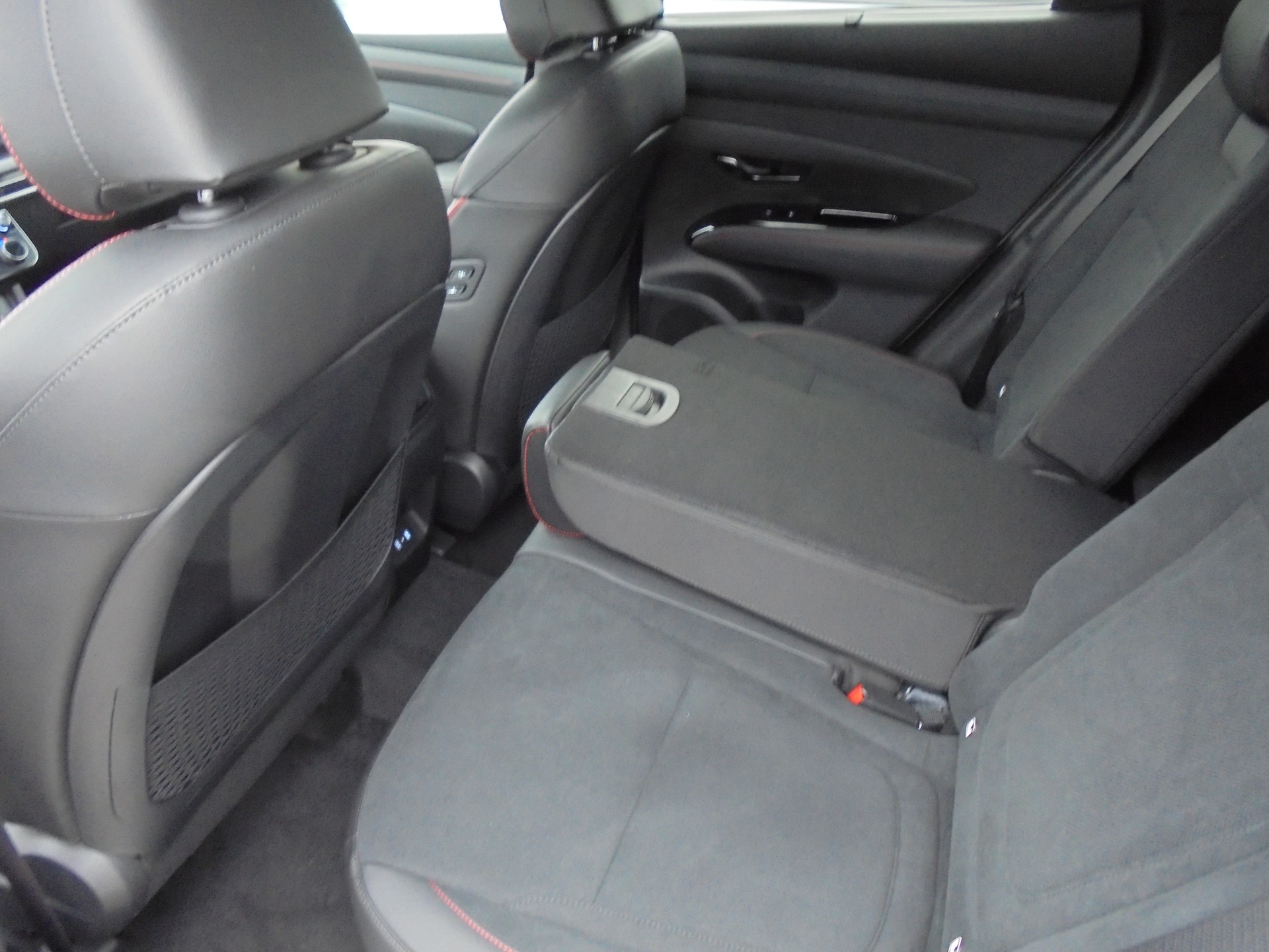 HYUNDAI Tucson 1.6 TGDI HEV N Line LUX pack 4WD-image-14