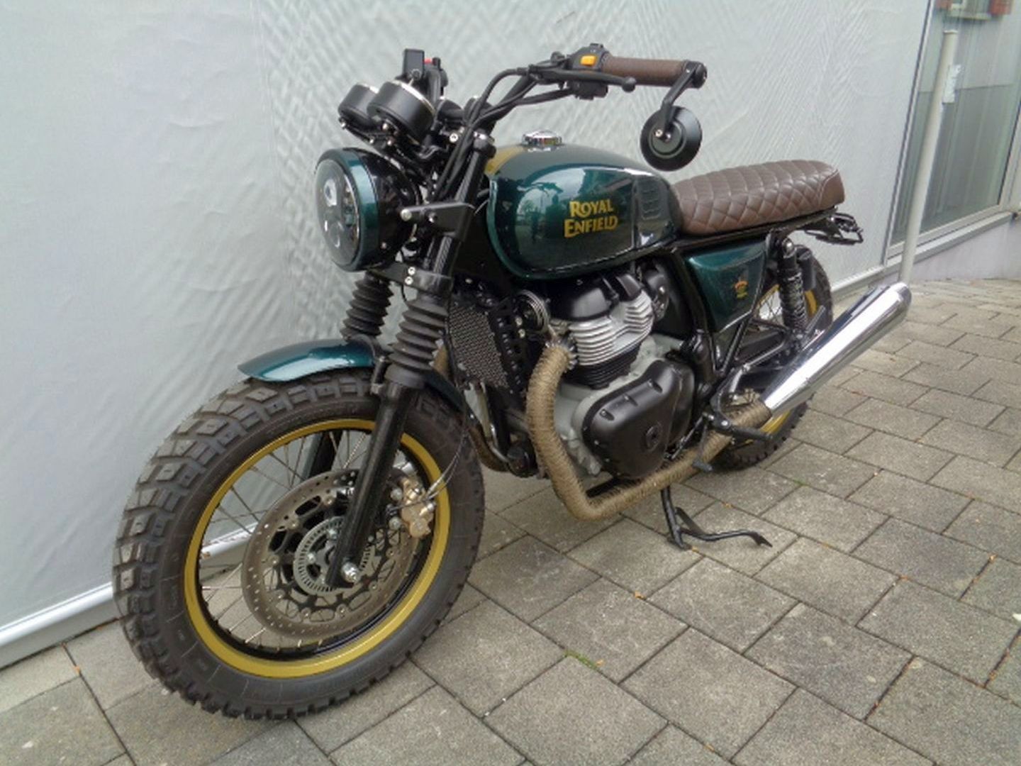 ROYAL ENFIELD INTERCEPTOR 650 TWIN E5-showroom-element-1