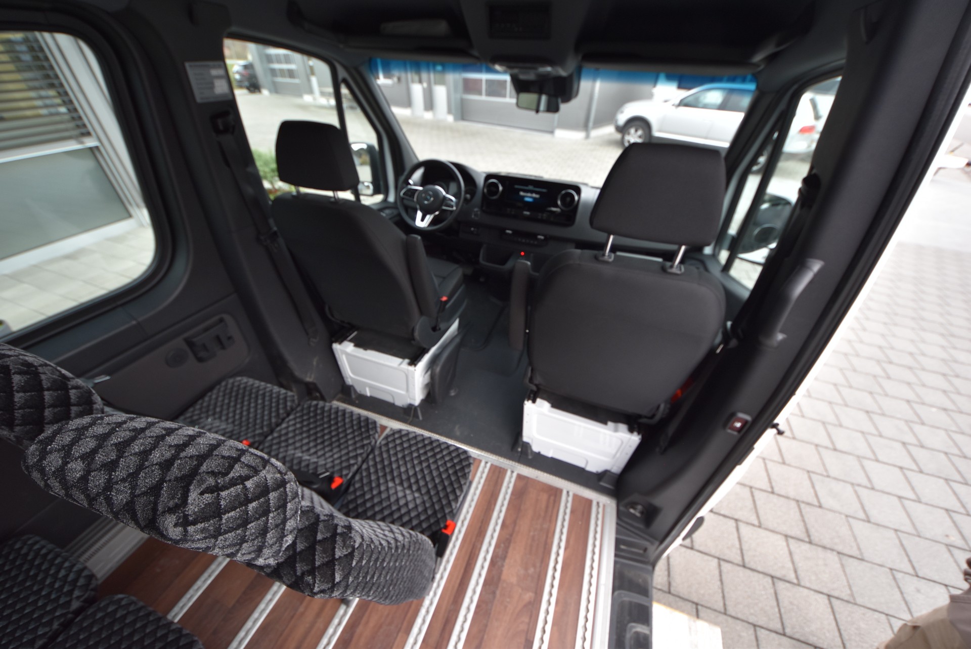 MERCEDES-BENZ Sprinter 317 CDI-image-13