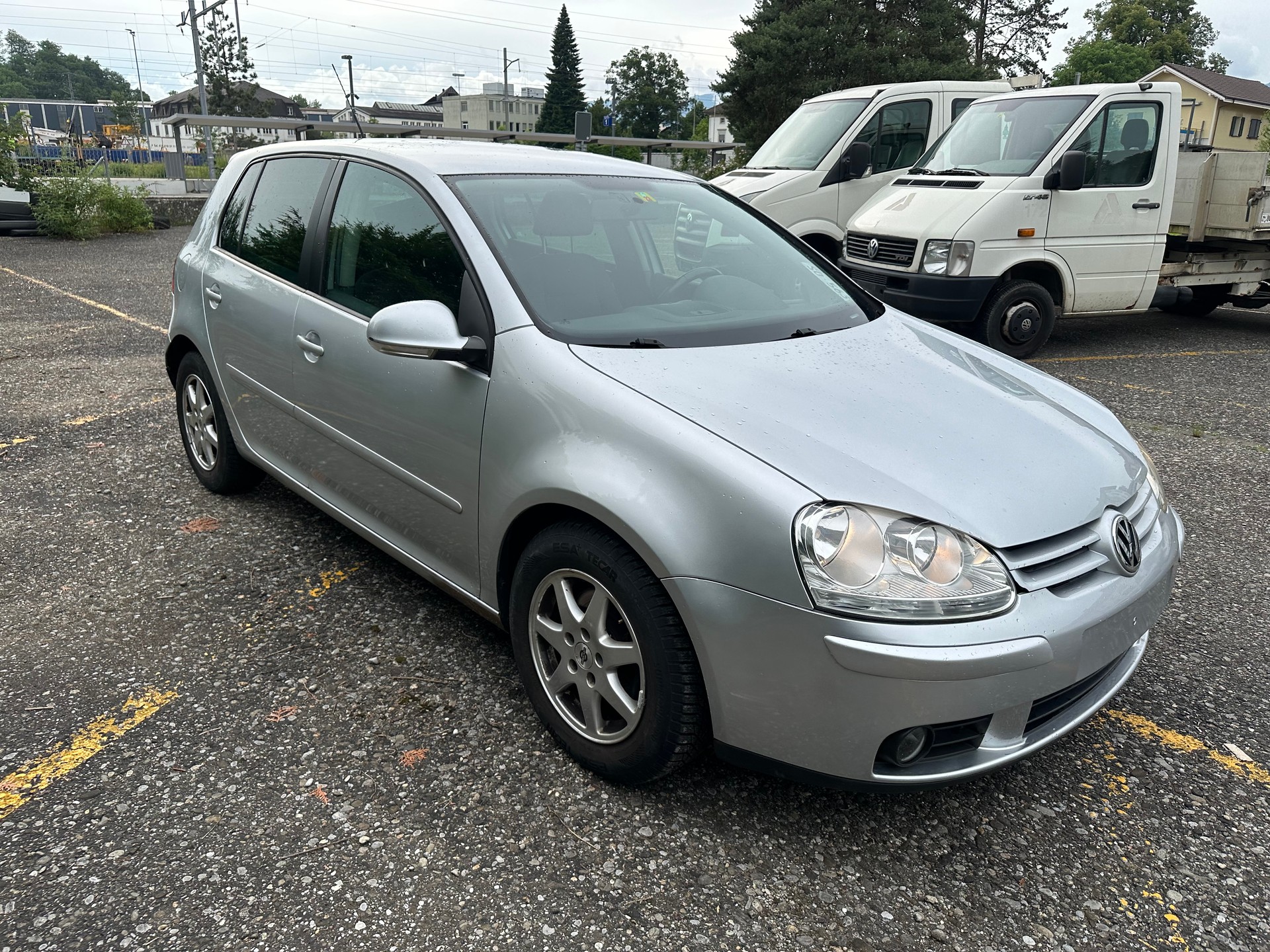 VW Golf 2.0 TDI Comfortline-image-1