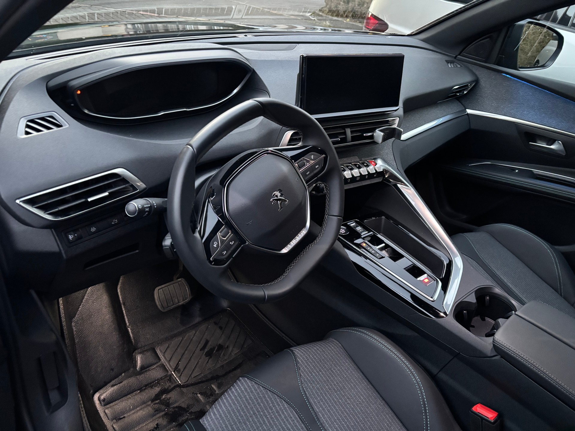 PEUGEOT 5008 1.5 BlueHDi Allure Pack EAT8-image-5