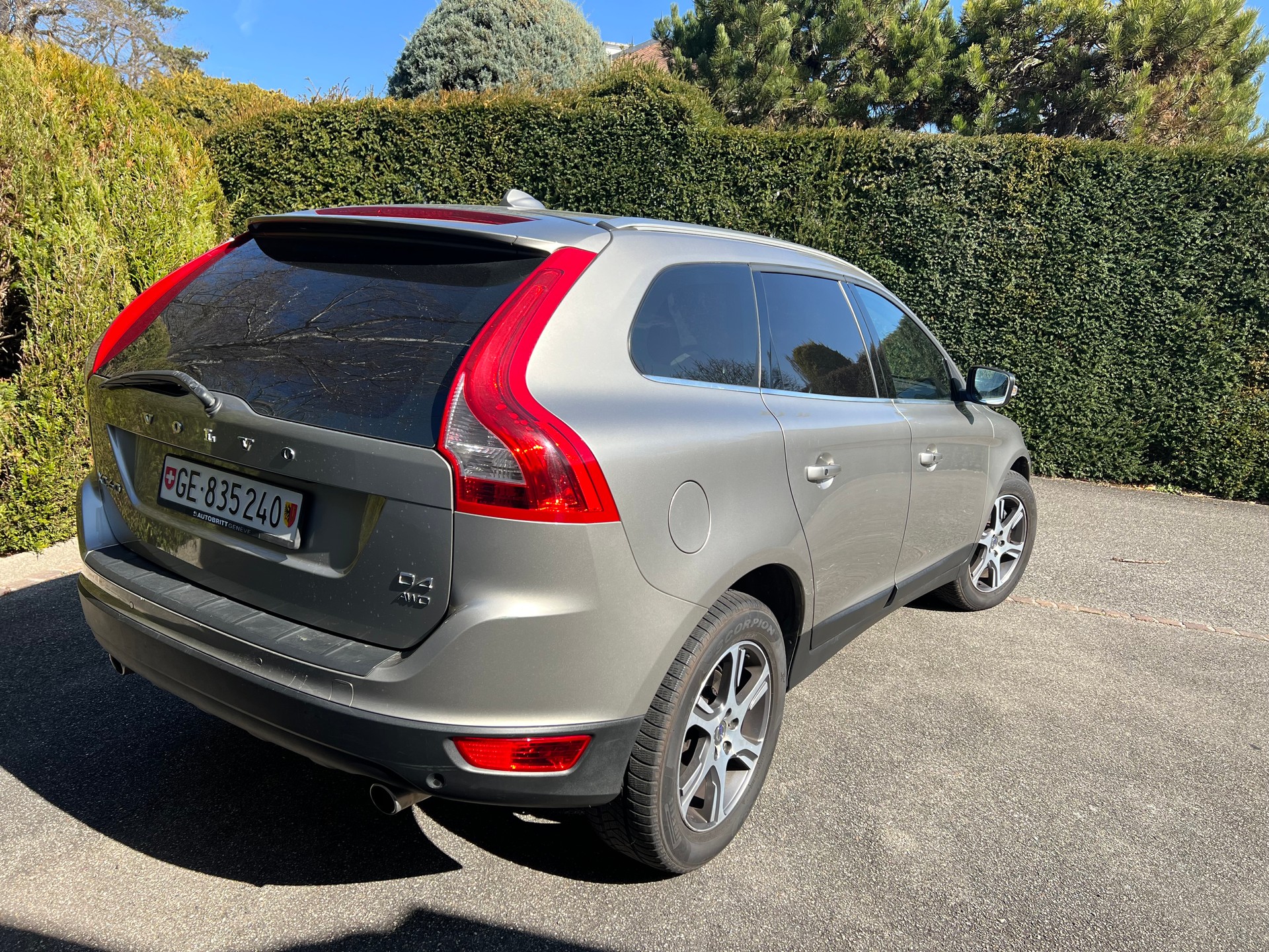 VOLVO XC60-image-3