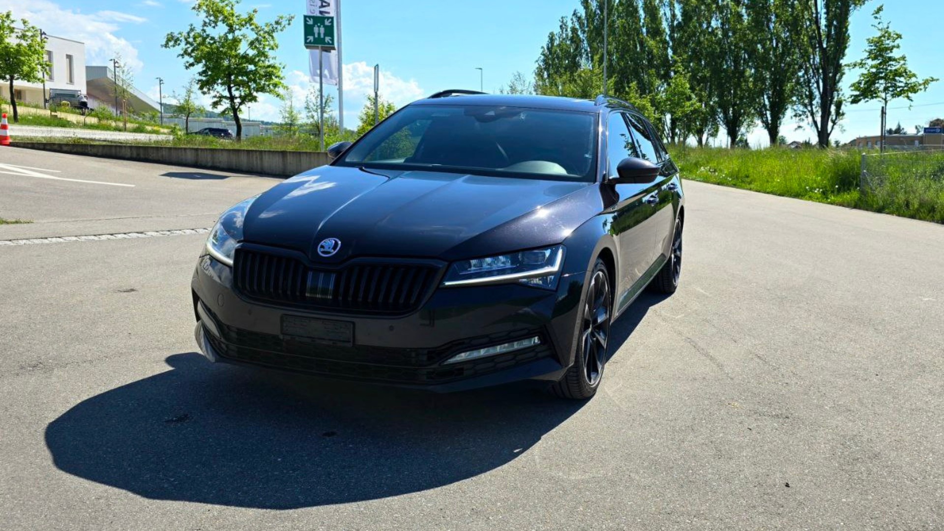 SKODA Superb Combi 2.0 TSI SportLine Plus 4x4 DSG-image-2