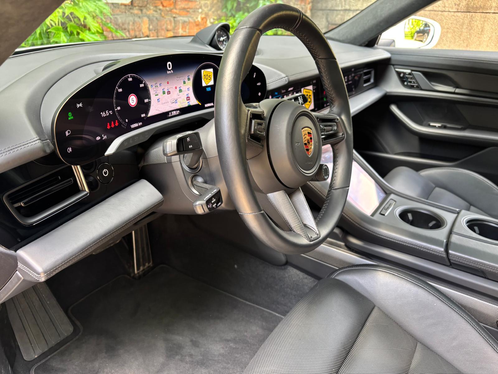 PORSCHE Taycan Turbo-image-4