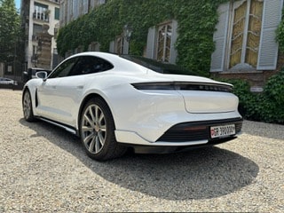 PORSCHE Taycan Turbo-image-2
