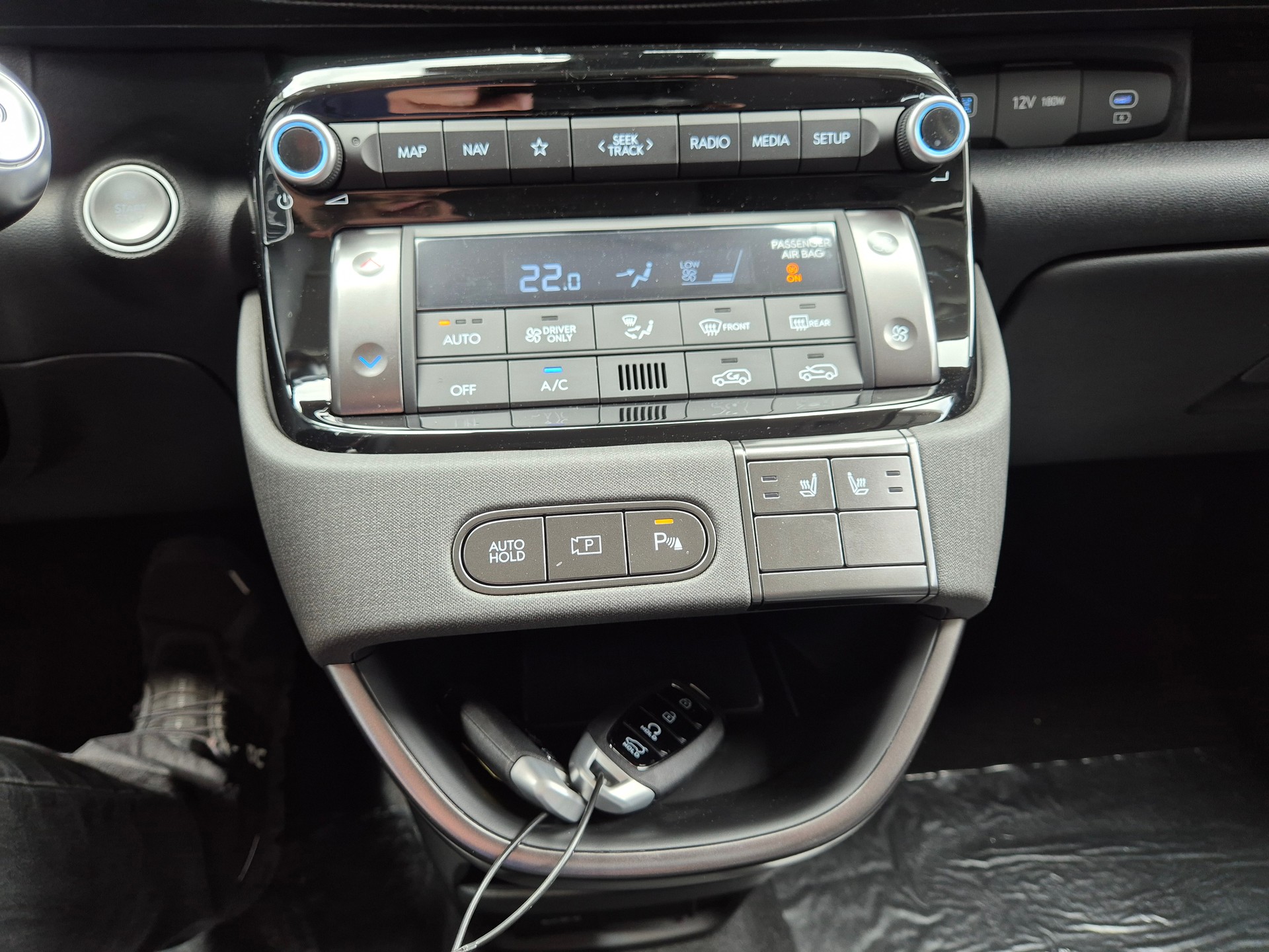HYUNDAI Inster 49kWh Amplia-image-6