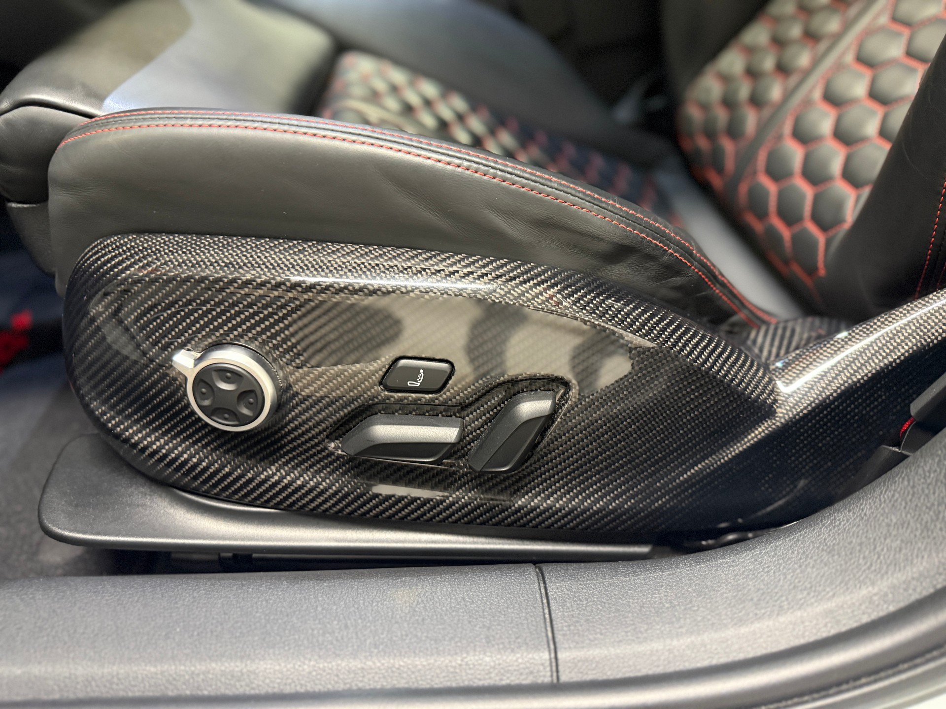 AUDI RS4+ Avant 2.9 TFSI quattro tiptronic-image-16