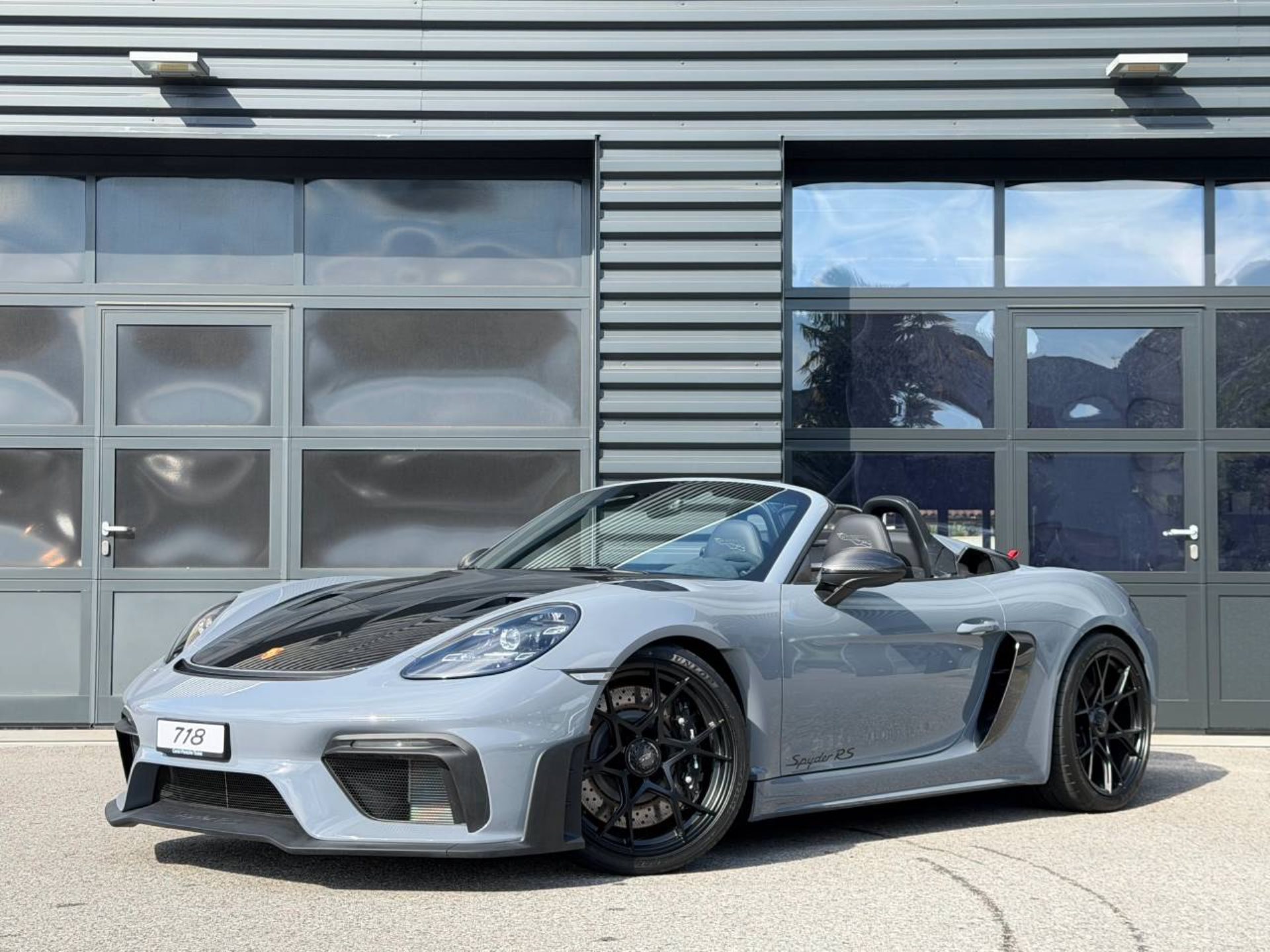 PORSCHE 718 Spyder RS-image-0
