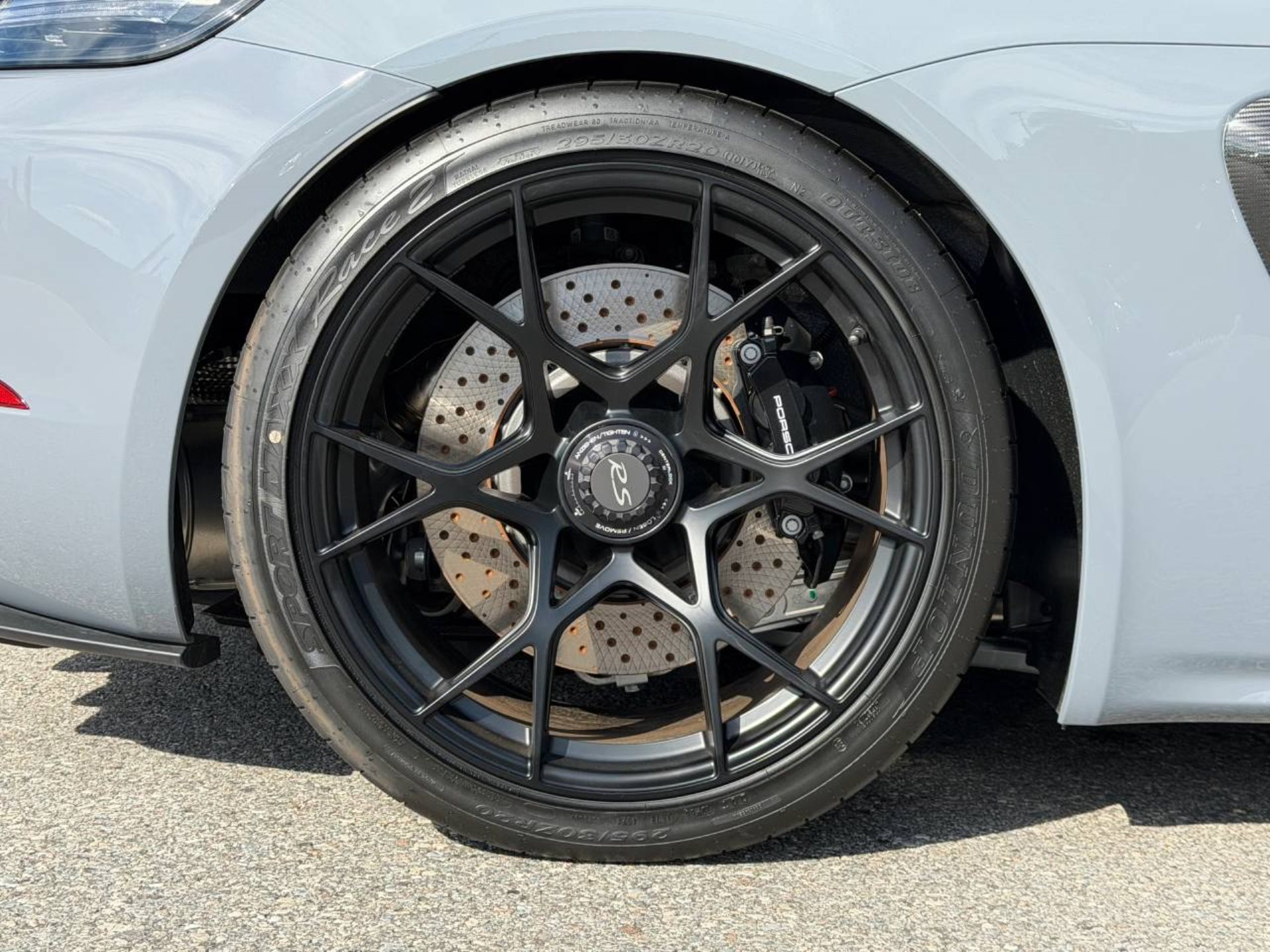 PORSCHE 718 Spyder RS-image-11