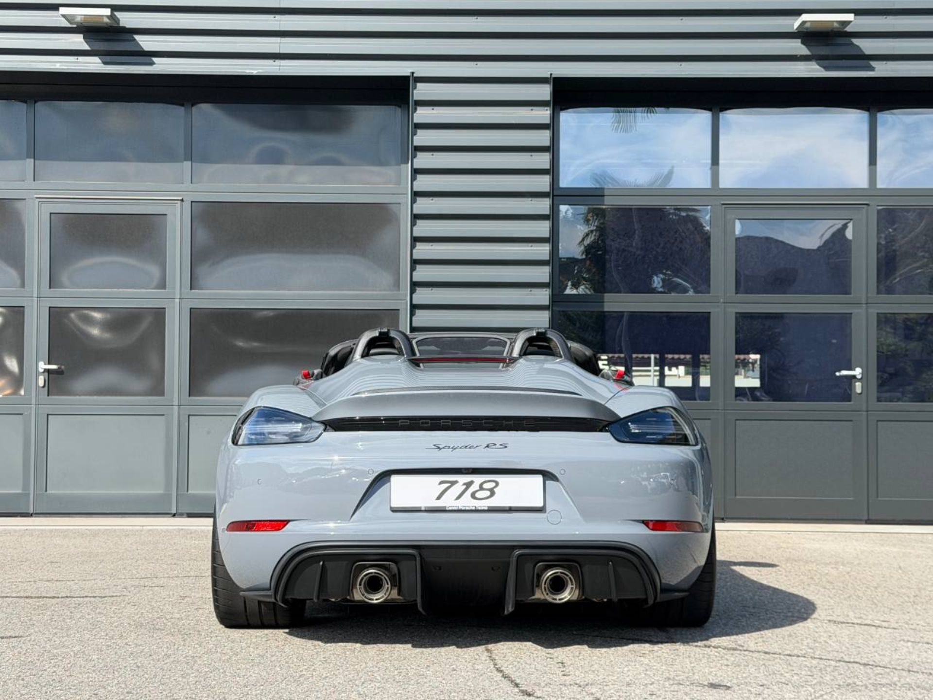 PORSCHE 718 Spyder RS-image-5