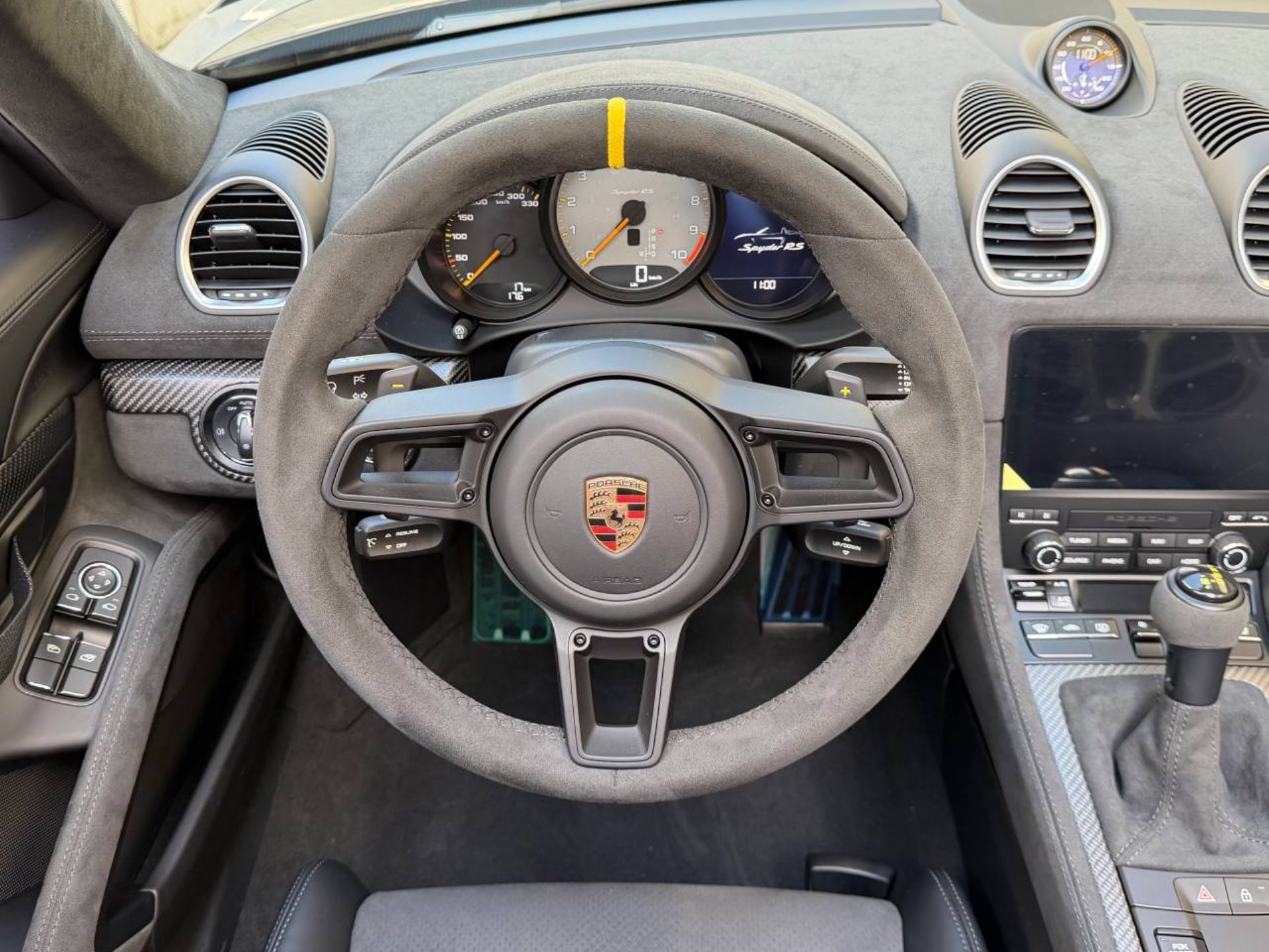 PORSCHE 718 Spyder RS-image-16