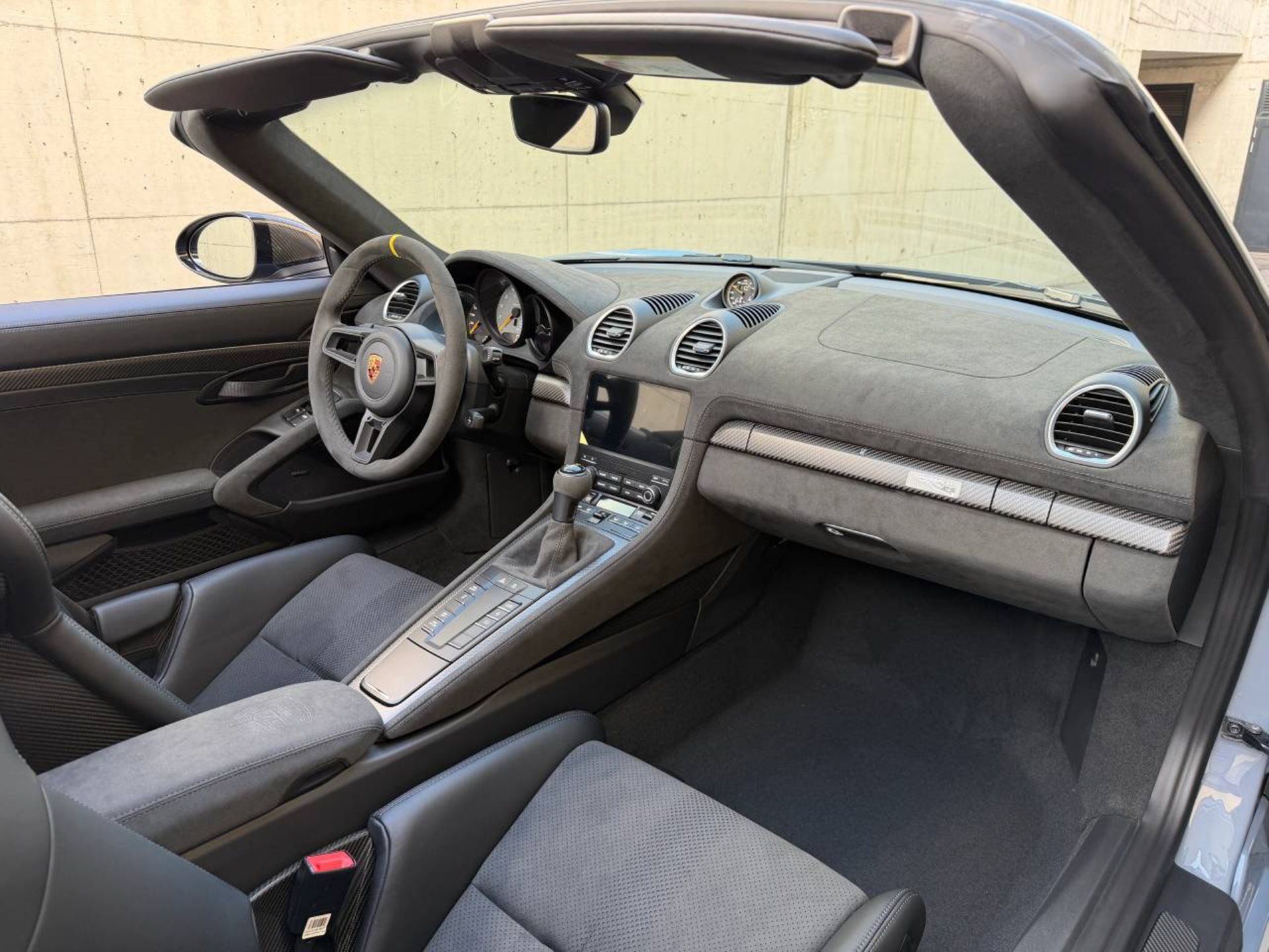 PORSCHE 718 Spyder RS-image-28