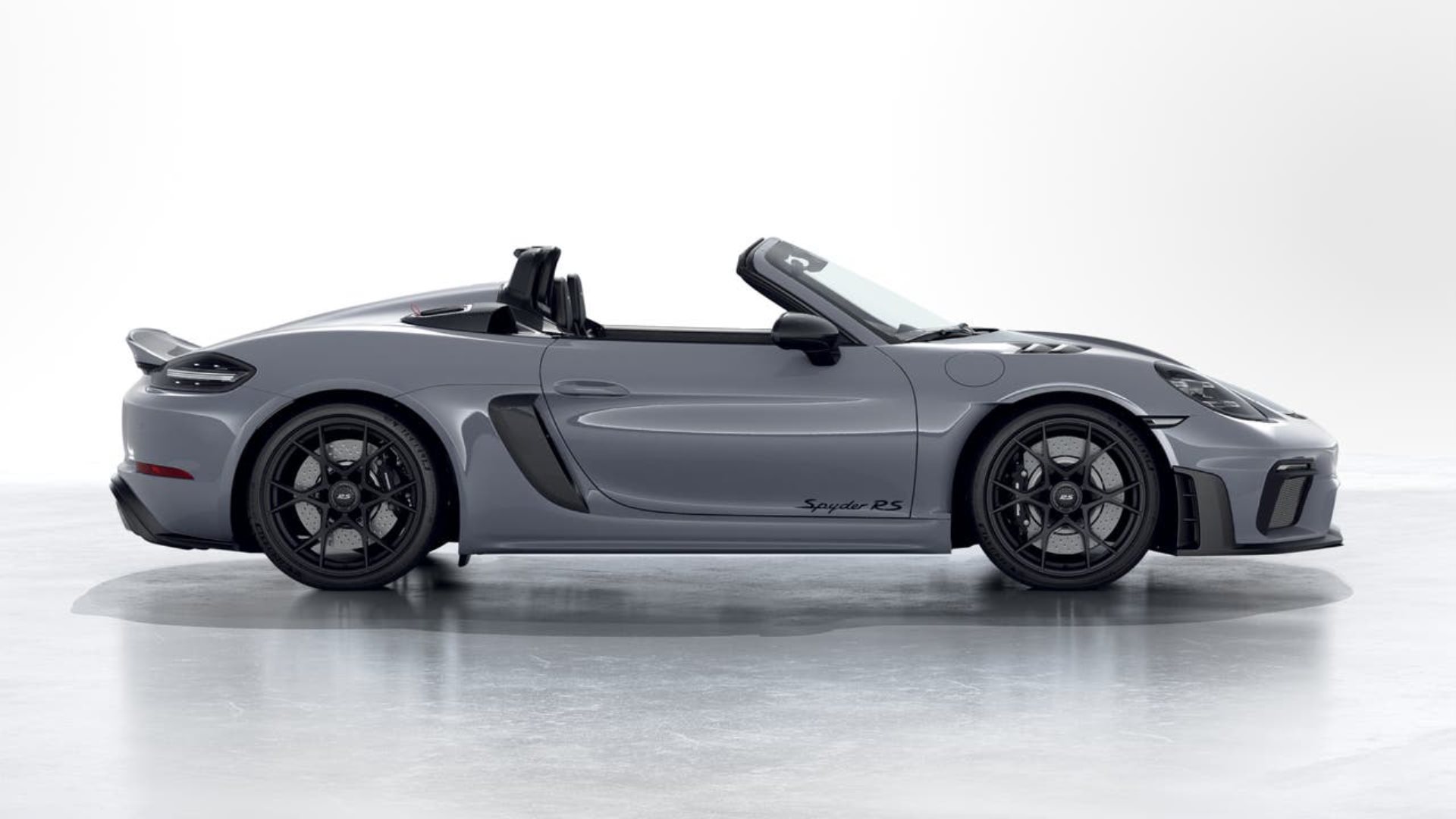 PORSCHE 718 Spyder RS-image-5
