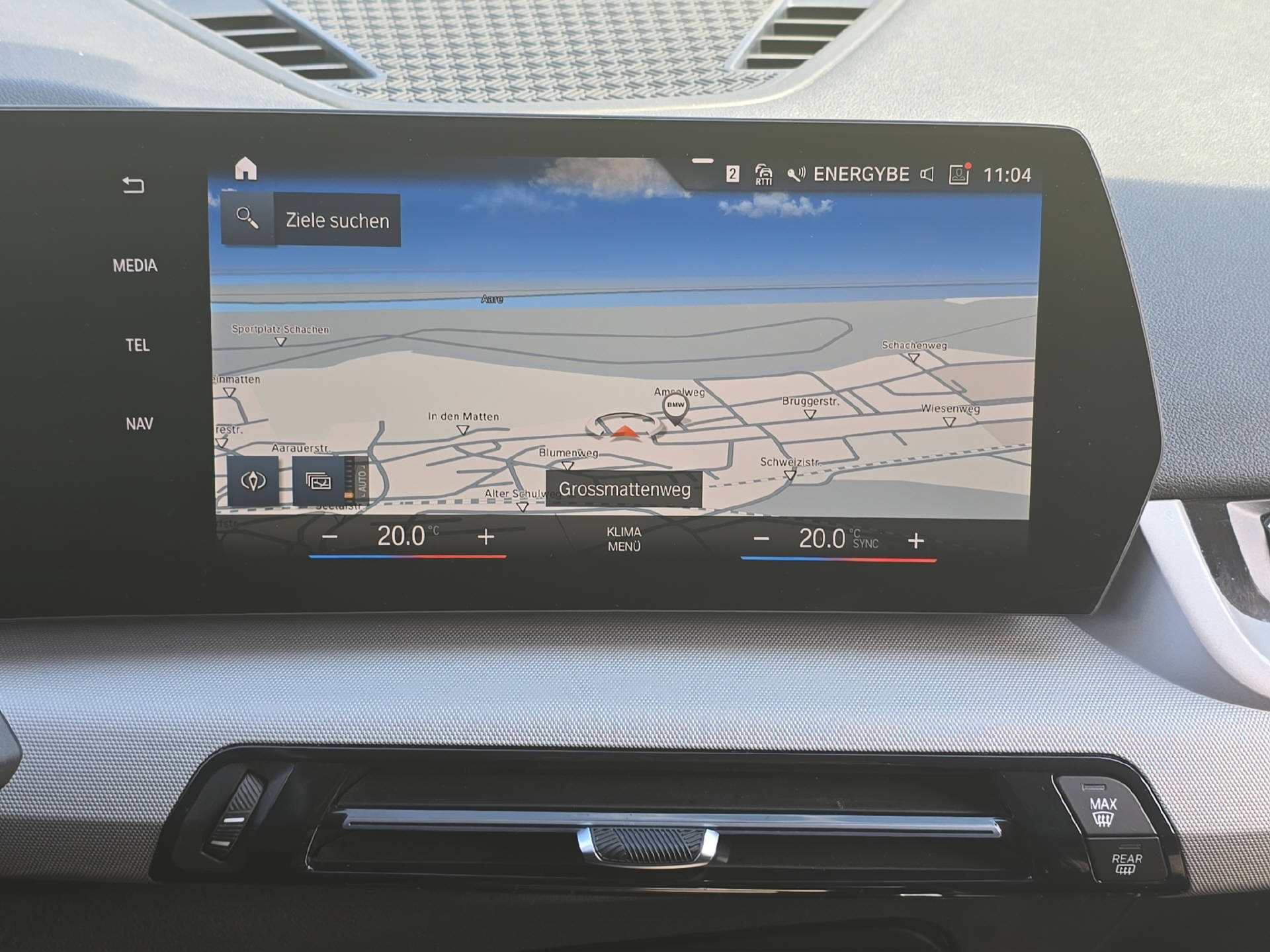 BMW X1 20d xDrive ** 5 Jahre GARANTIE // 2'000 kg Anhängelast **-image-10