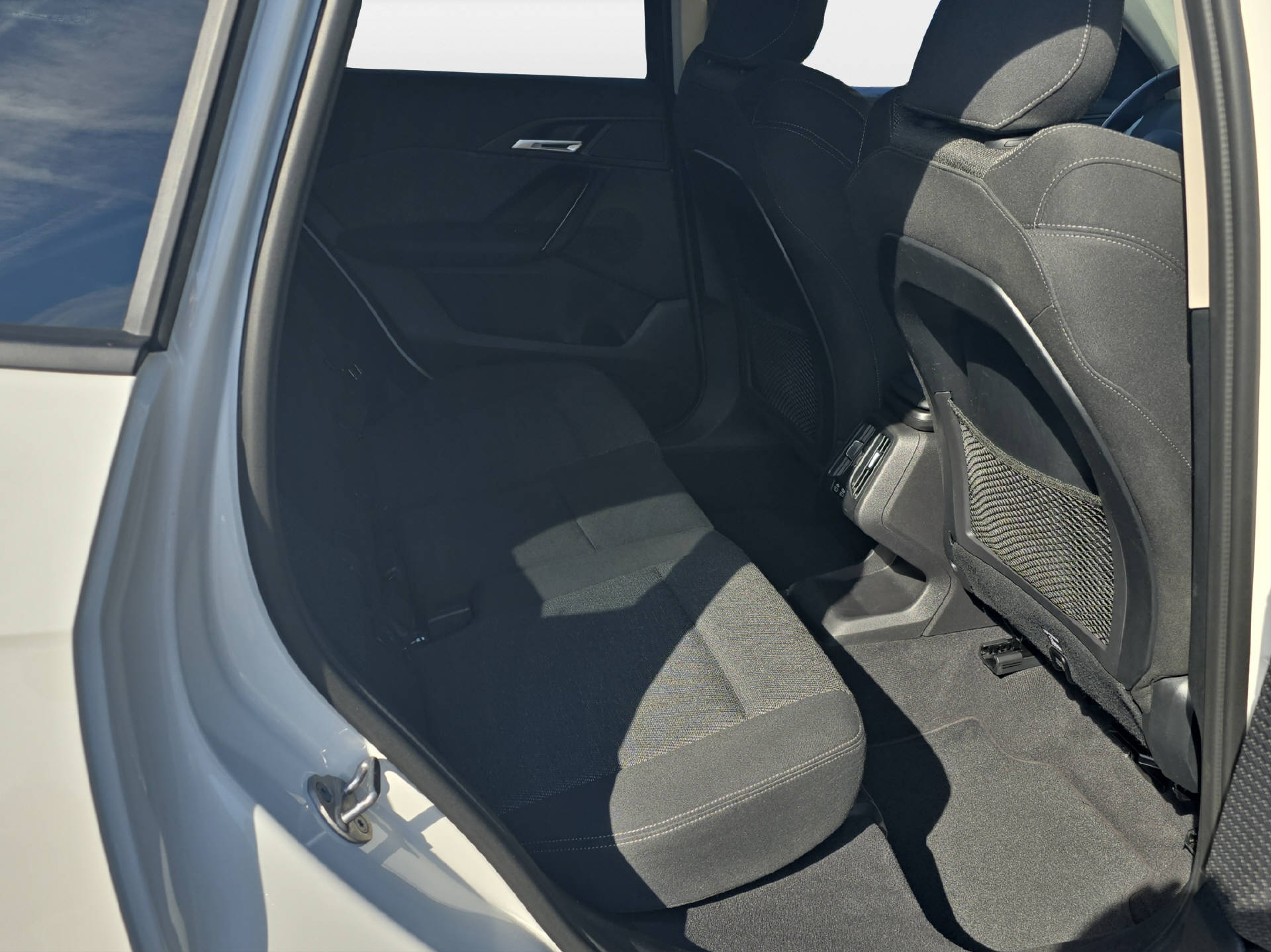 BMW X1 20d xDrive ** 5 Jahre GARANTIE // 2'000 kg Anhängelast **-image-8