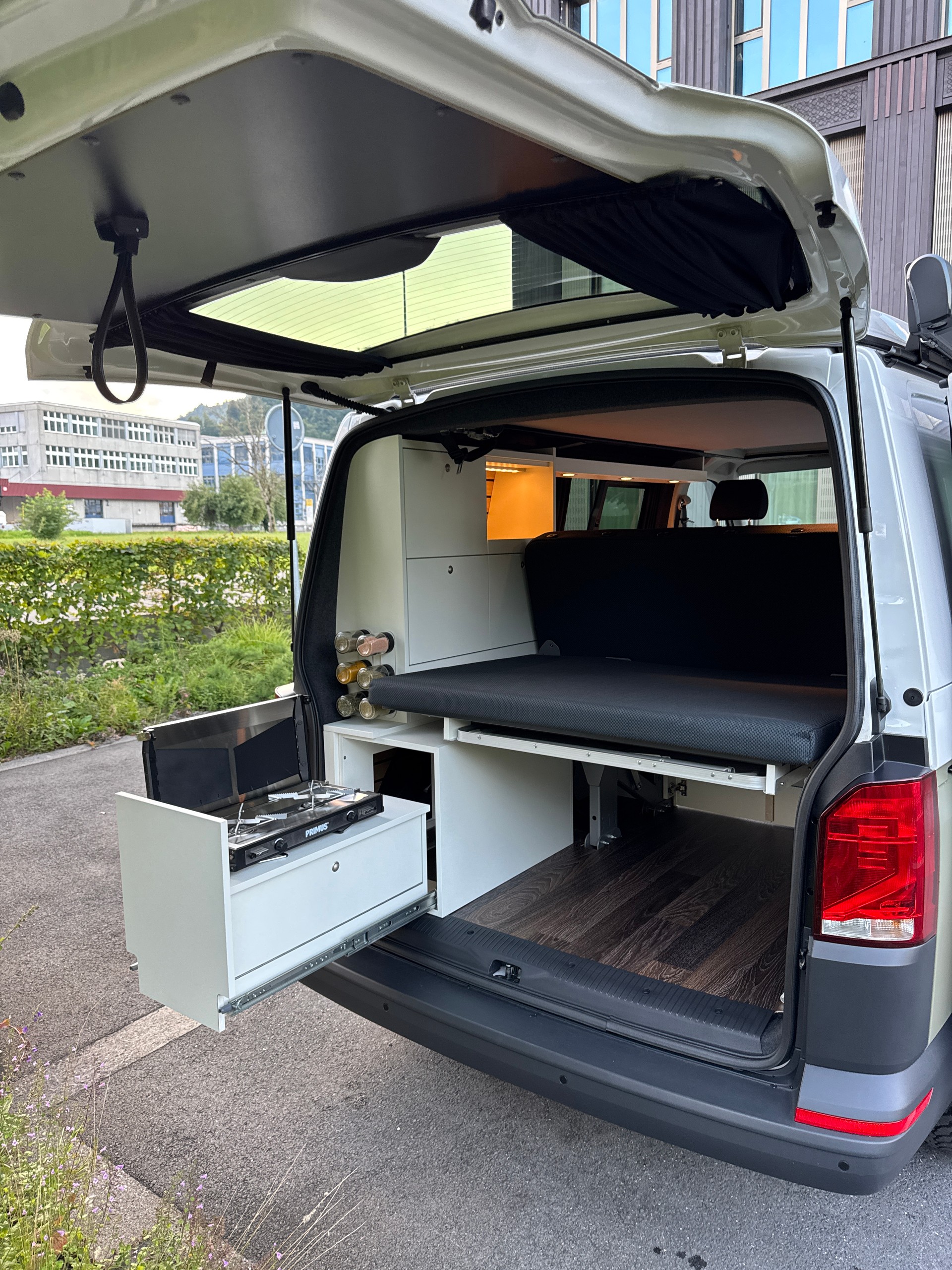 VW Bus T6.1 4x4 Campervan Komplettausbau-image-5