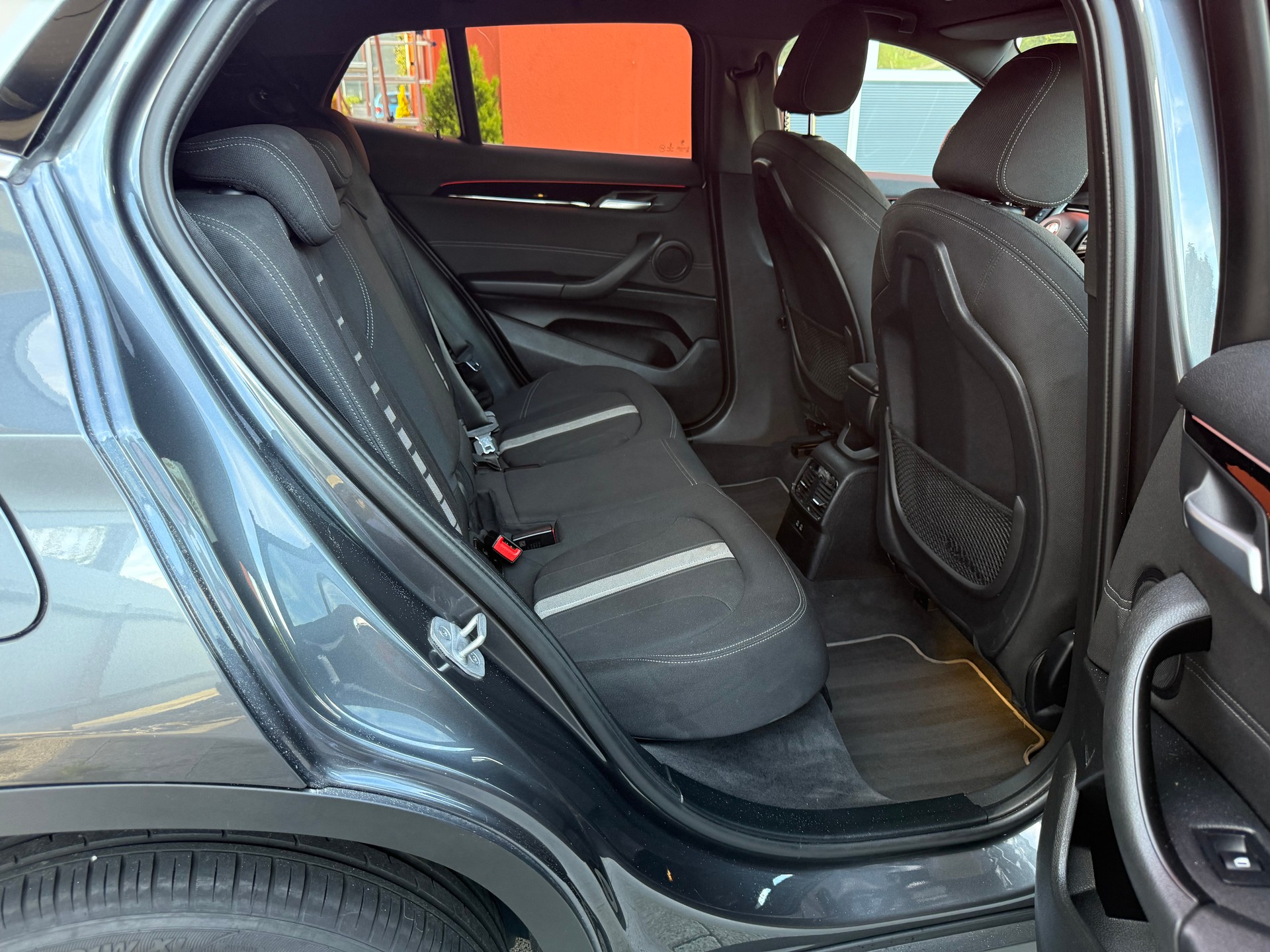 BMW X2 sDrive 18d Steptronic-image-11