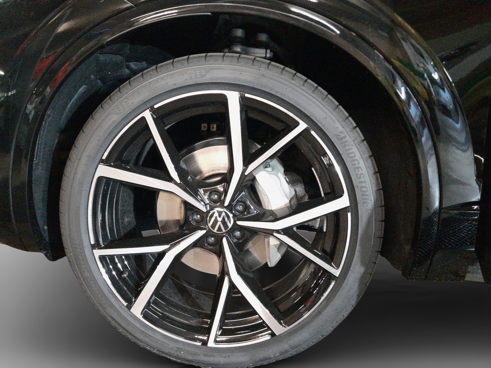 VW Touareg 3.0 TDI R-Line Tiptronic-image-14
