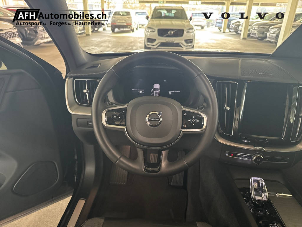 VOLVO XC60 2.0 T6 TE Ultimate Dark eAWD-image-2