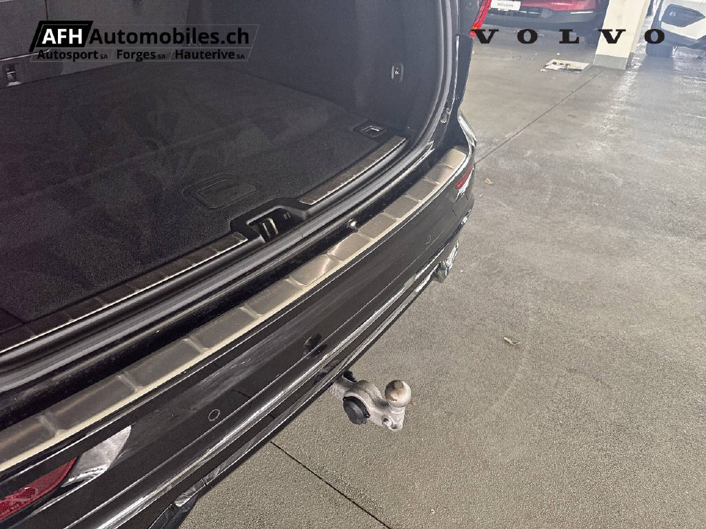 VOLVO XC60 2.0 T6 TE Ultimate Dark eAWD-image-11