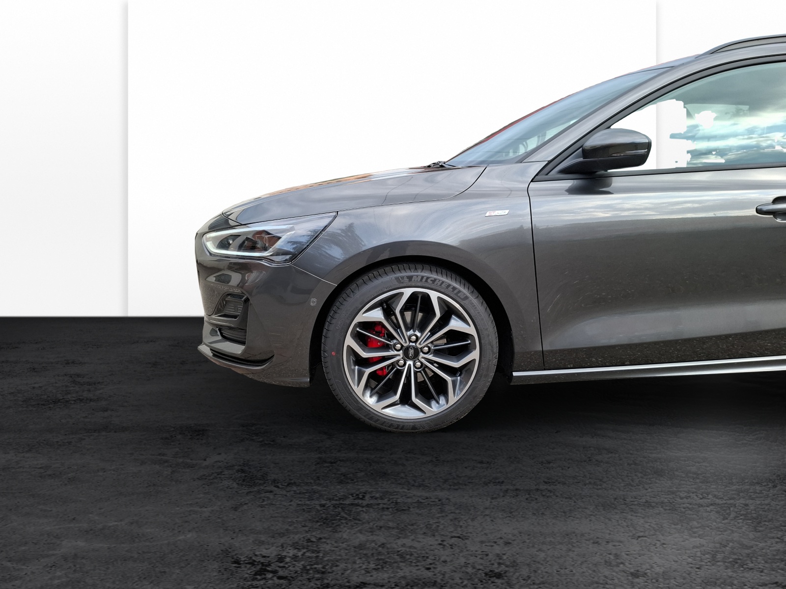FORD Focus Station Wagon 1.0i EcoB Hybrid 155 ST-Line X-image-12