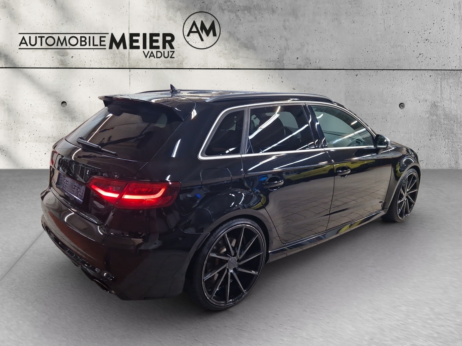 AUDI RS3 Sportback 2.5 T FSI quattro S-Tronic-image-11
