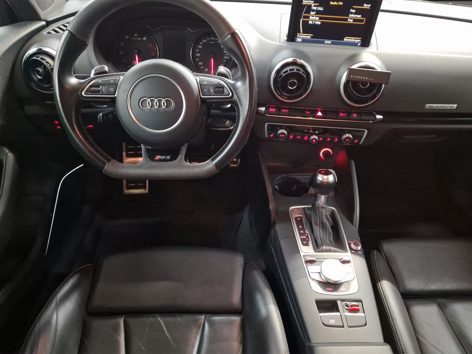 AUDI RS3 Sportback 2.5 T FSI quattro S-Tronic-image-6