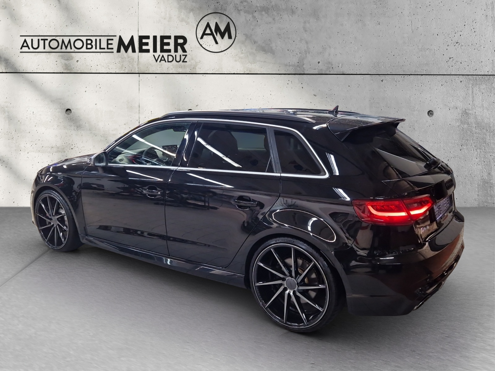 AUDI RS3 Sportback 2.5 T FSI quattro S-Tronic-showroom-element-2