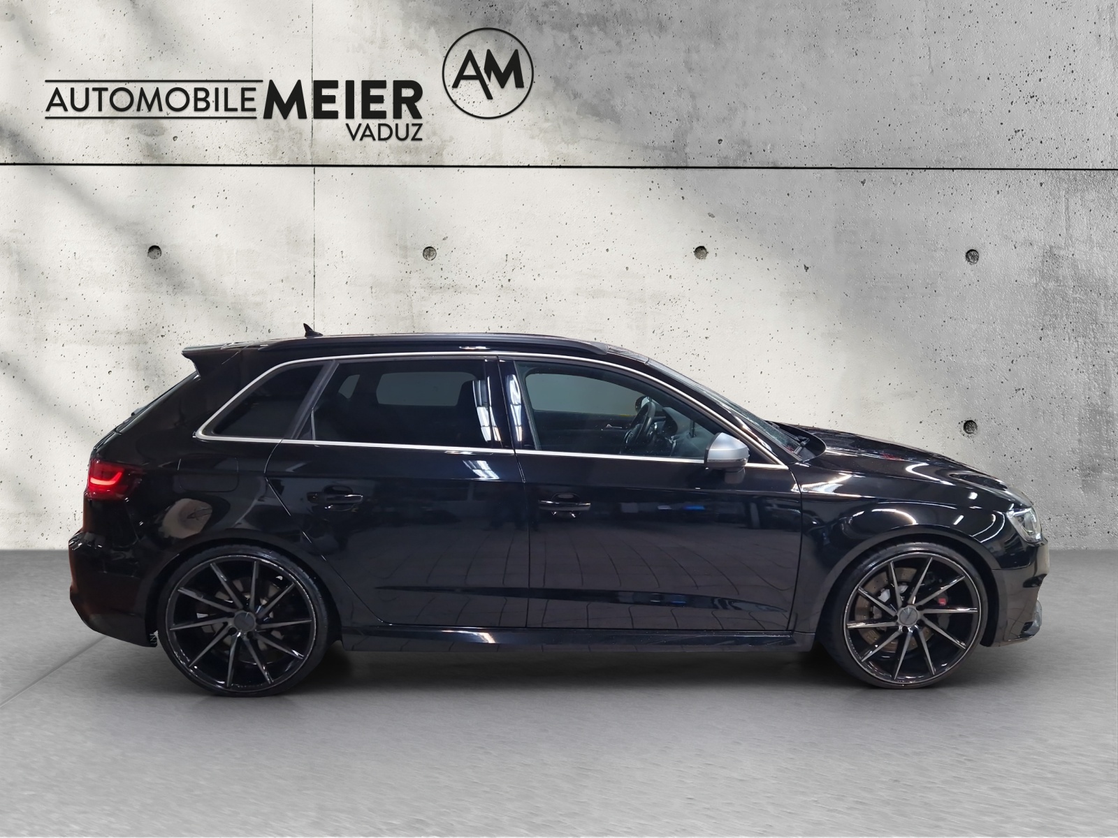AUDI RS3 Sportback 2.5 T FSI quattro S-Tronic-image-8
