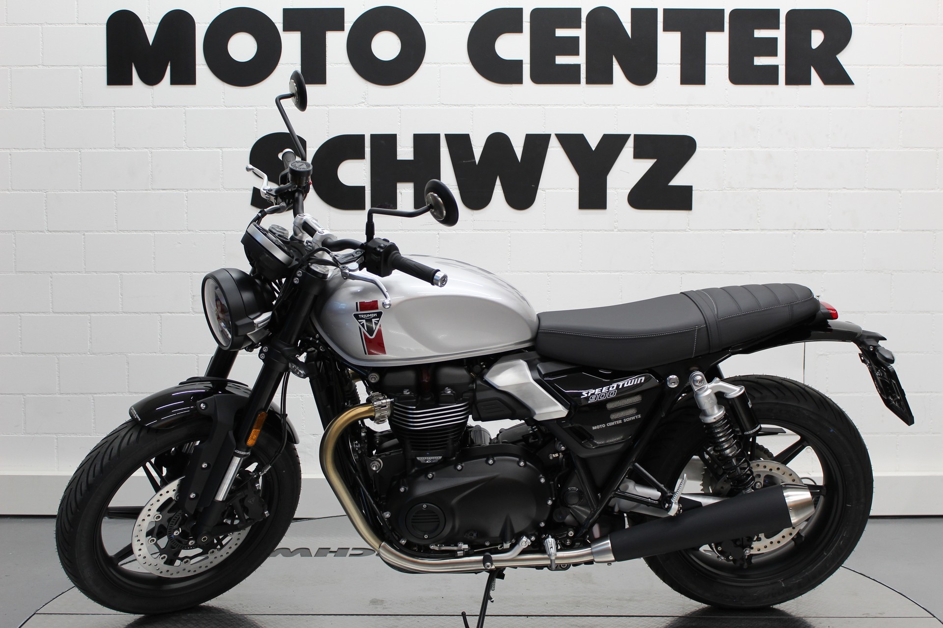 TRIUMPH Speed Twin 900-image-5